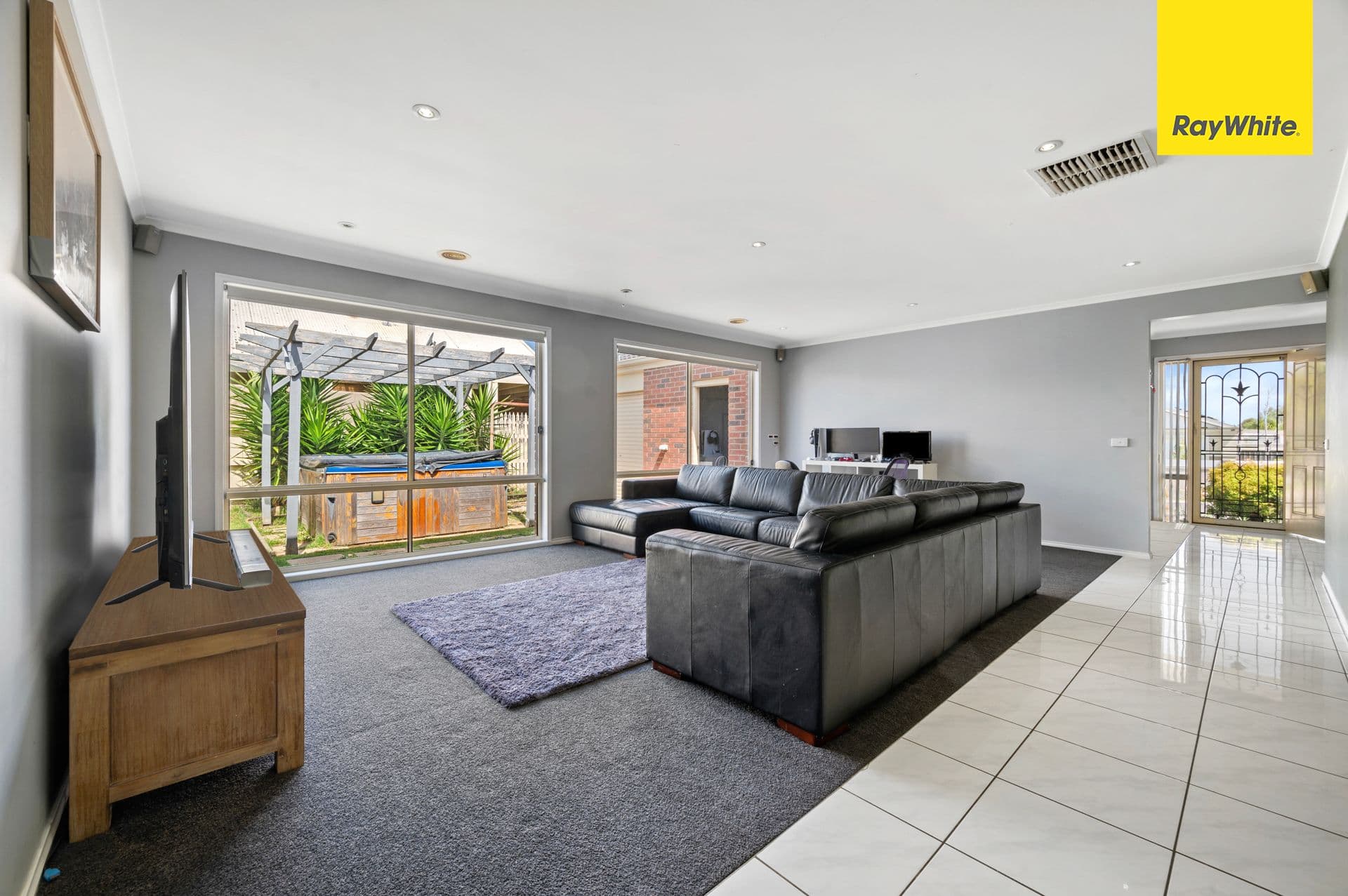 28 Harrington Drive, Melton West VIC 3337, Melton West - Thumbnail 2