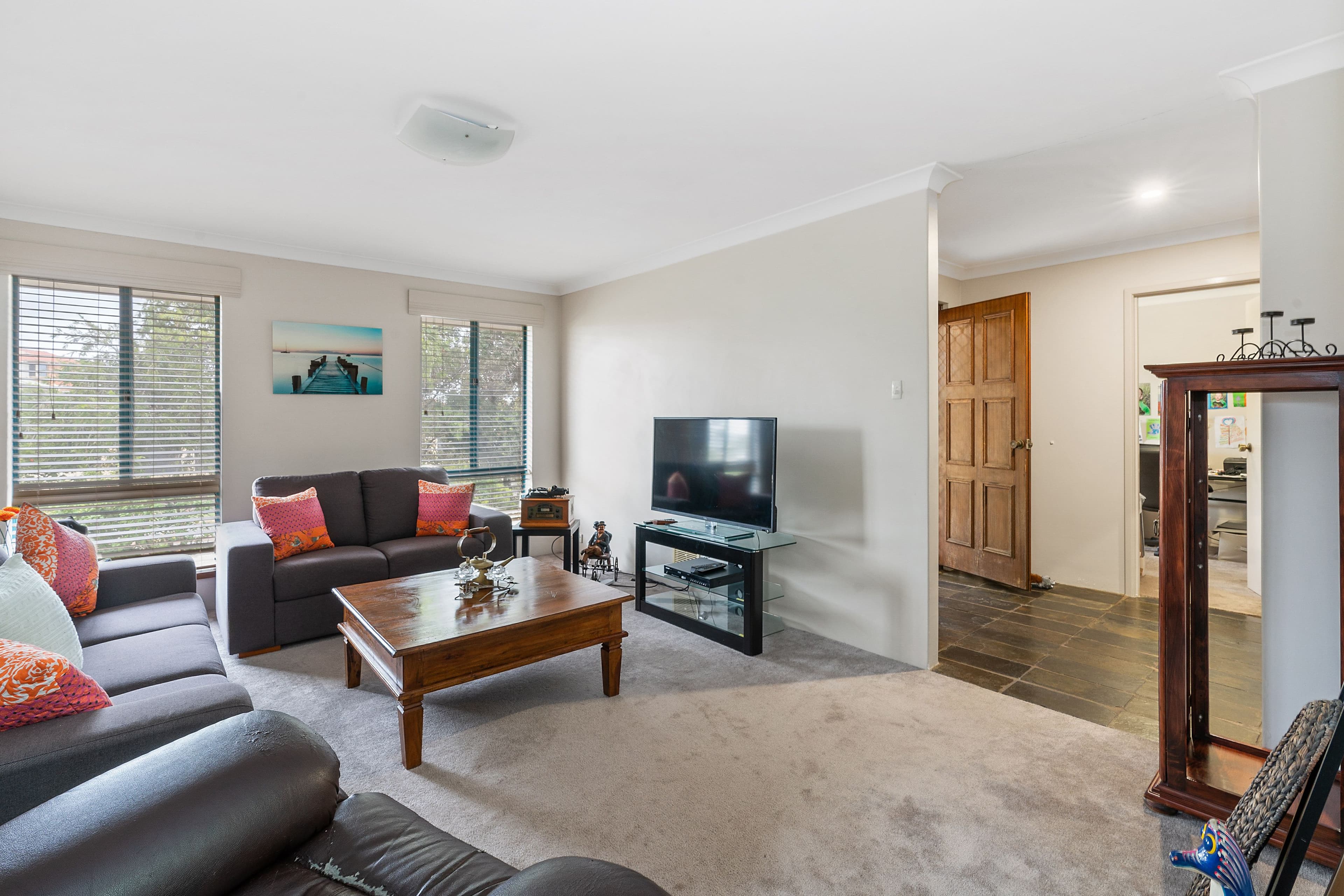 38 Harman Road, Sorrento WA 6020, Sorrento - Thumbnail 2