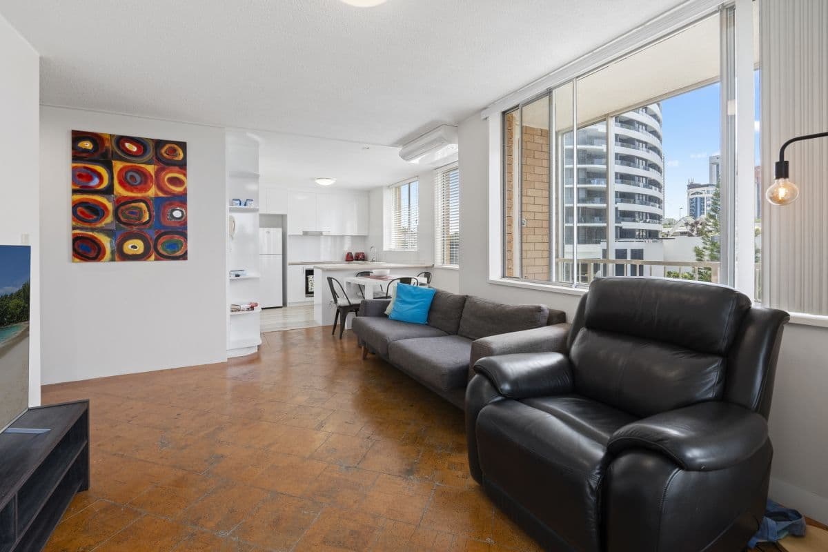 4 Elizabeth Avenue, Broadbeach QLD 4218, Broadbeach - Thumbnail 5