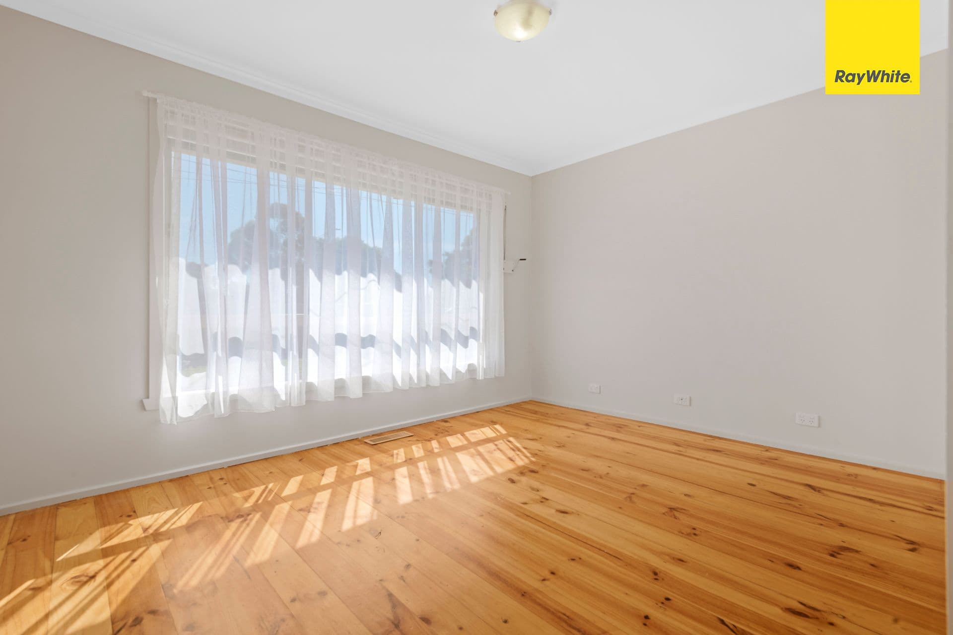 129 Centenary Avenue, Melton VIC 3337, Melton - Thumbnail 4