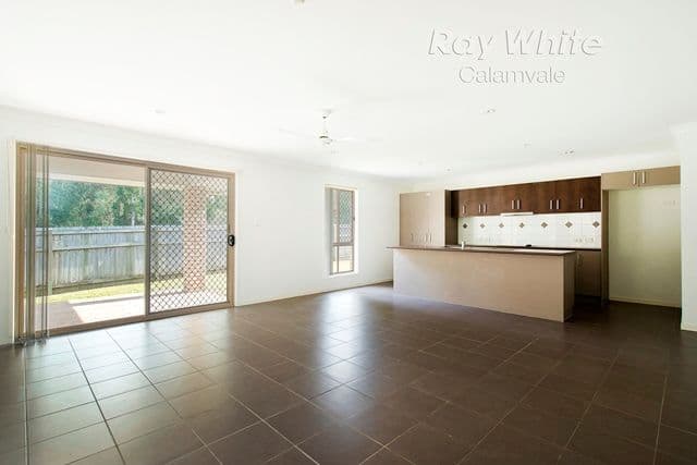 2 Plymouth Place, CALAMVALE QLD 4116, Calamvale - Thumbnail 4