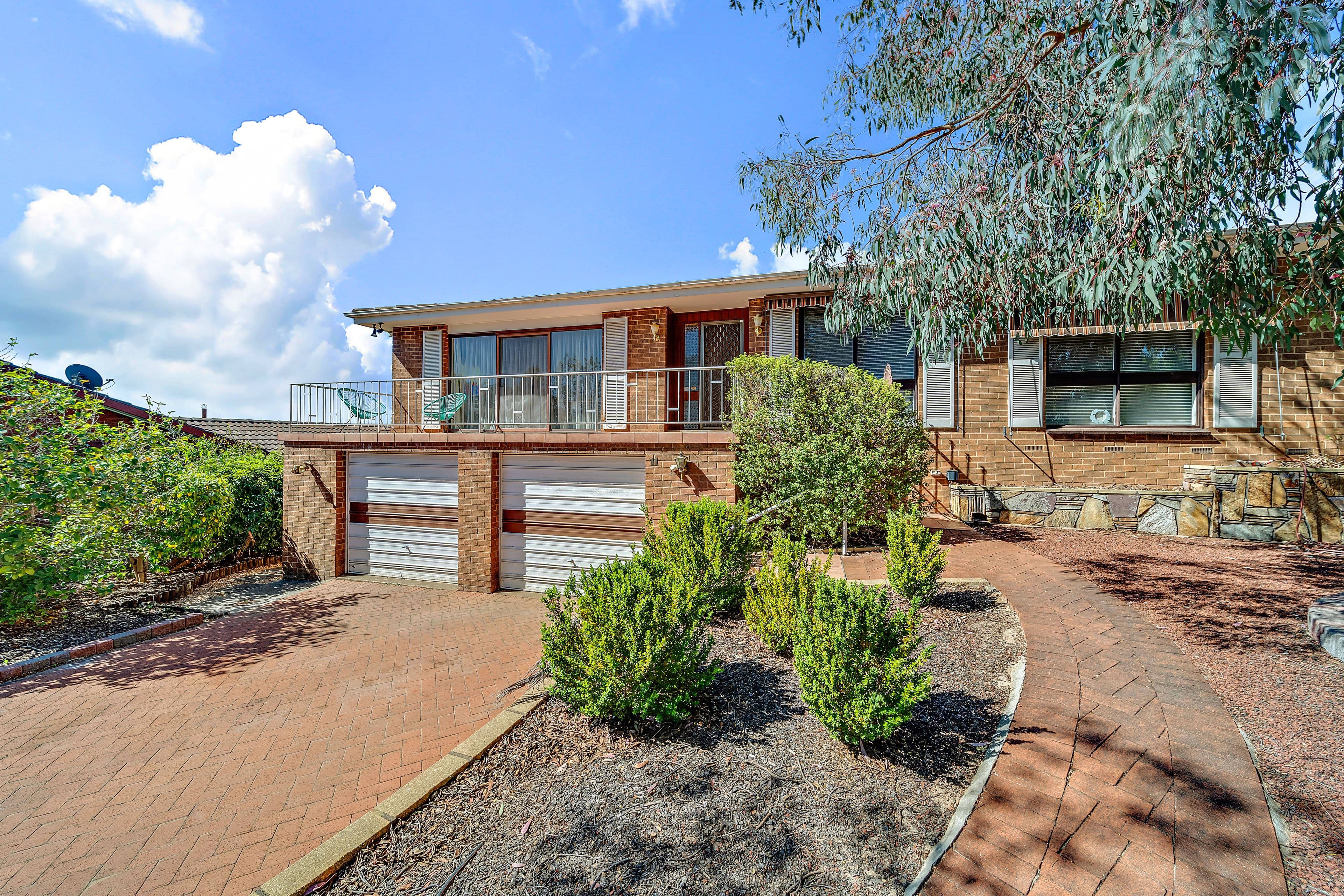 11 Merfield Place, Giralang ACT 2617, Giralang - Image 1
