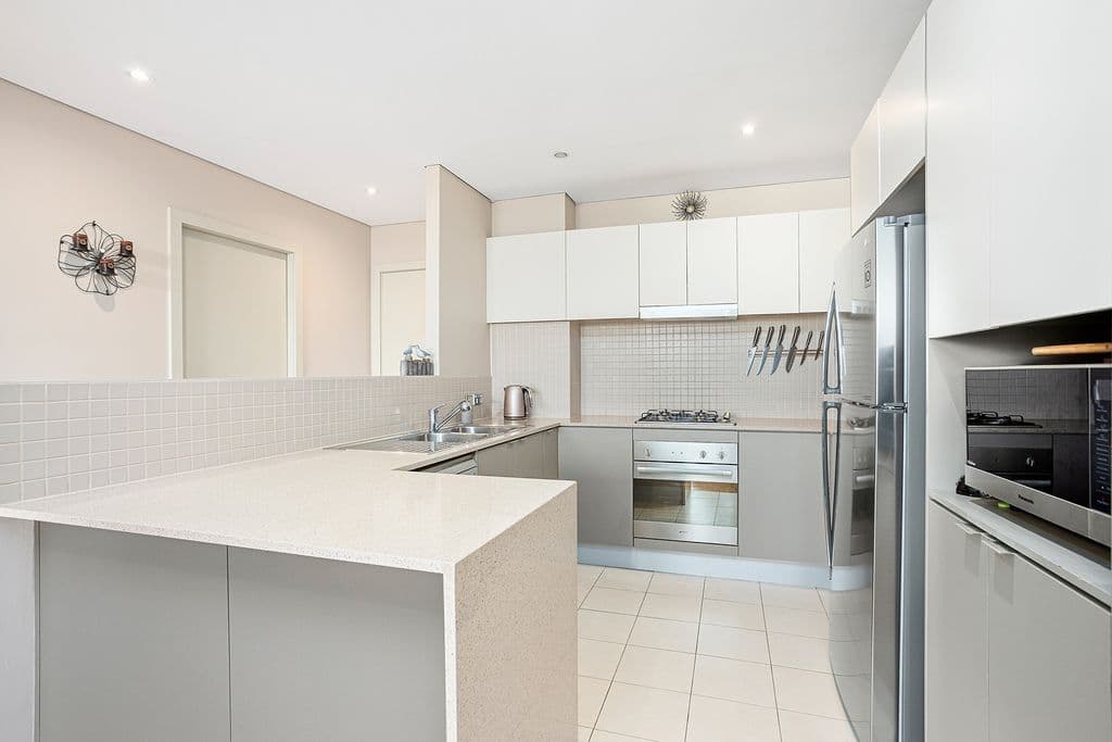 49/313 Crown Street, Wollongong - Image 1