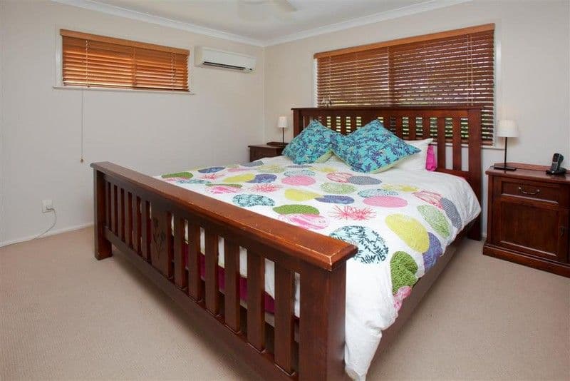 450 Nursery Road, HOLLAND PARK QLD 4121, Holland Park - Thumbnail 6