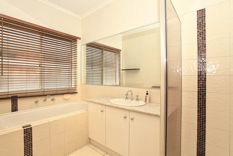 3 Strahan Place, SOUTH MORANG VIC 3752, South Morang - Thumbnail 6
