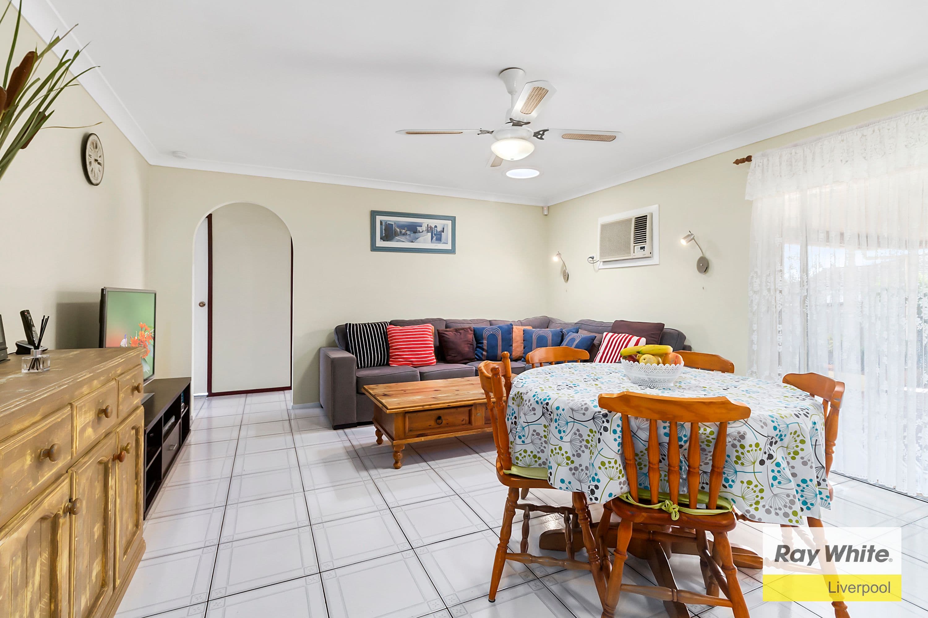 34 Penguin Parade, Hinchinbrook - Thumbnail 3