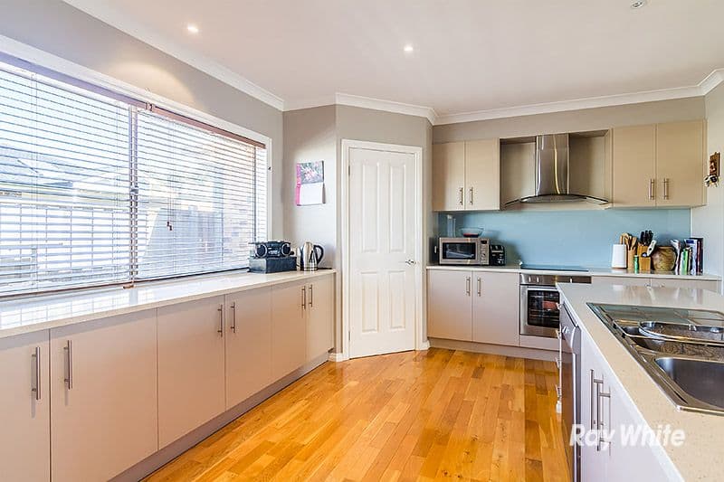 1 Donohue Street, Cranbourne East VIC 3977, Cranbourne East - Thumbnail 5