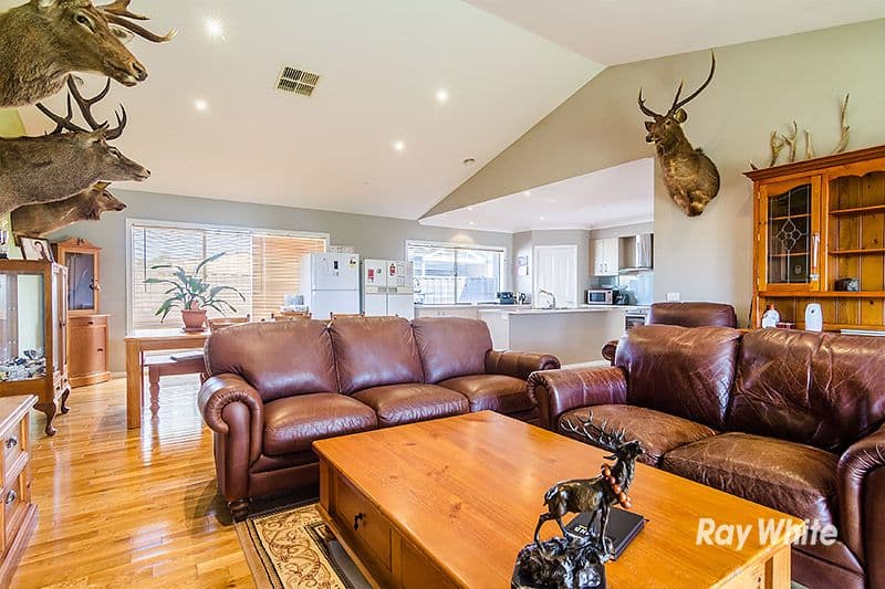 1 Donohue Street, Cranbourne East VIC 3977, Cranbourne East - Thumbnail 8