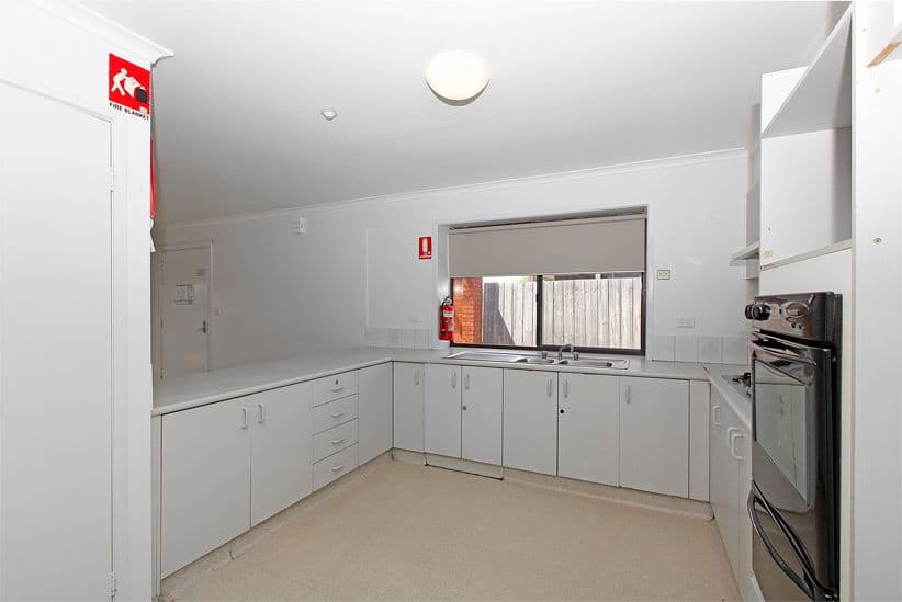 4 Nicholas Street, EPPING VIC 3076, Epping - Thumbnail 2