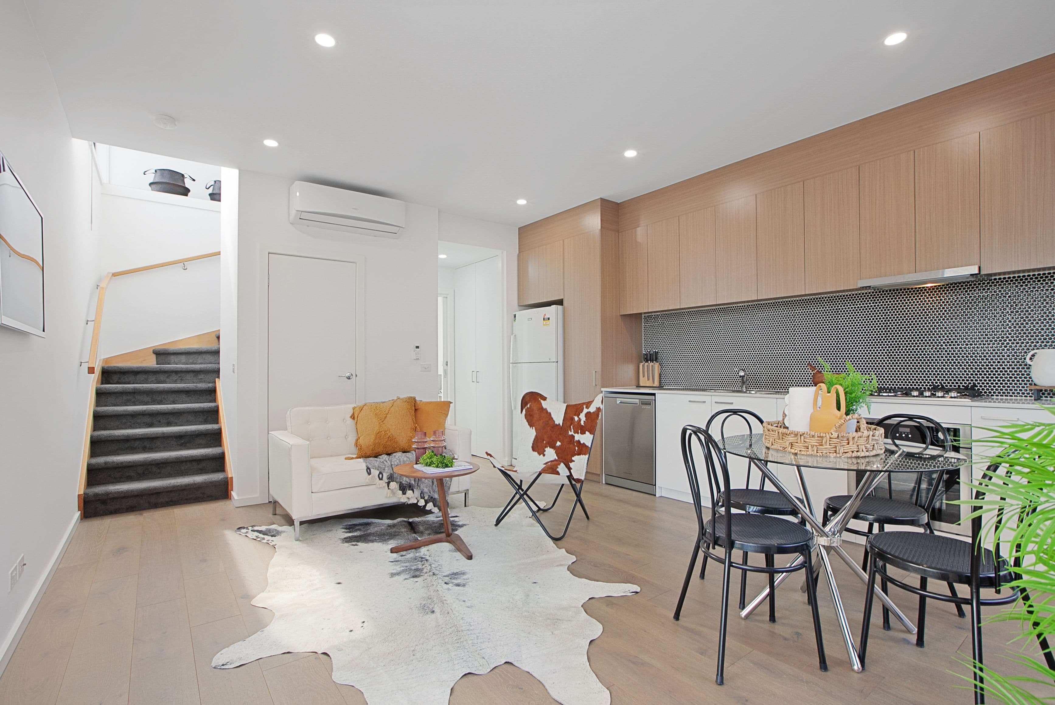 6 Locher Avenue, Reservoir VIC 3073, Reservoir - Thumbnail 2