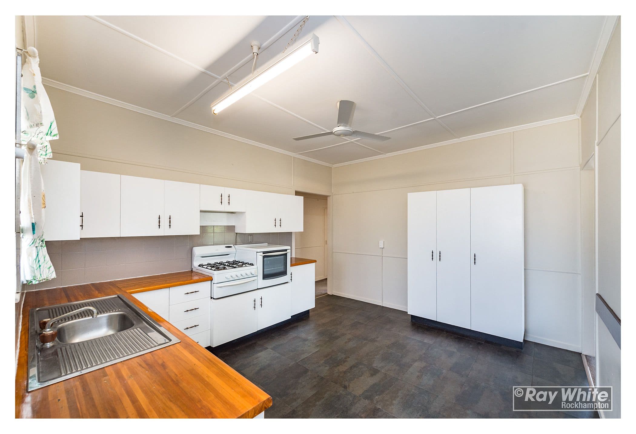 1 Macgregor Street, The Range QLD 4700, The Range - Thumbnail 2
