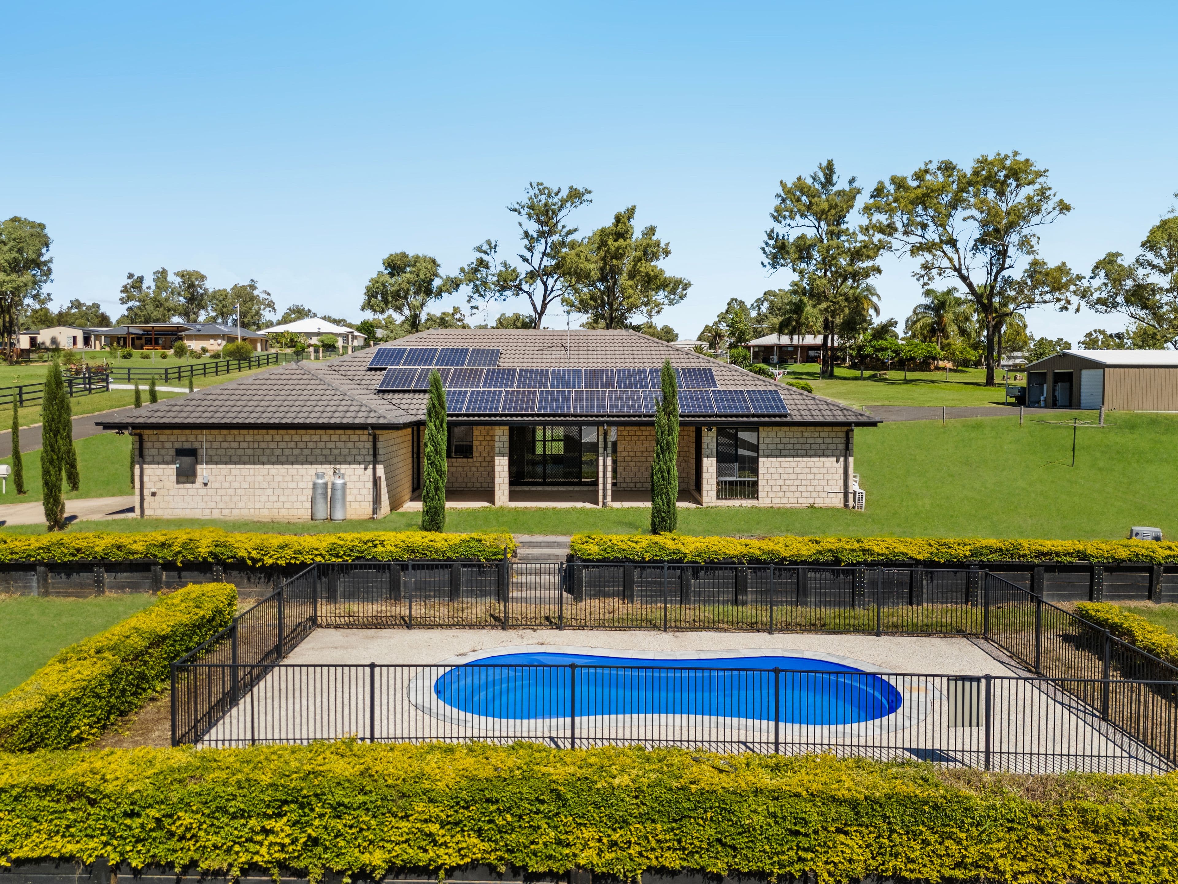 6 Kerry View Court, Forest Hill QLD 4342, Forest Hill - Thumbnail 2