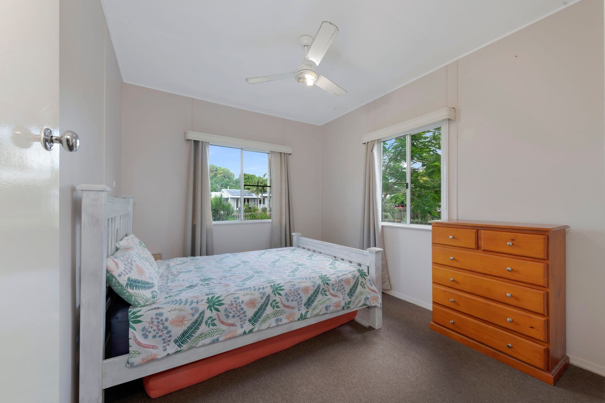 13 Cameron Street, Bundaberg North QLD 4670, Bundaberg North - Thumbnail 8