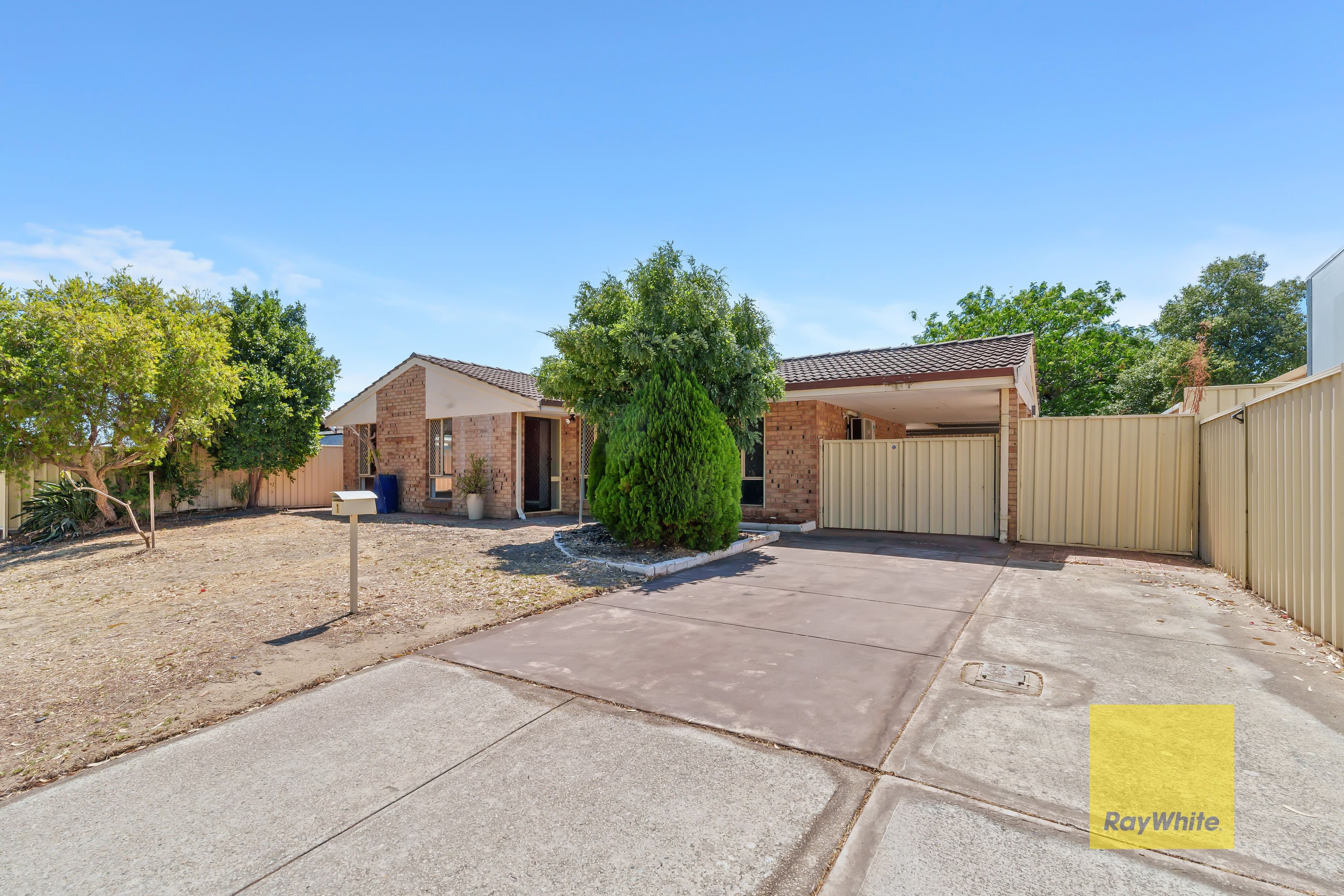 1 Woodbridge Close, Swan View WA 6056, Swan View - Thumbnail 2