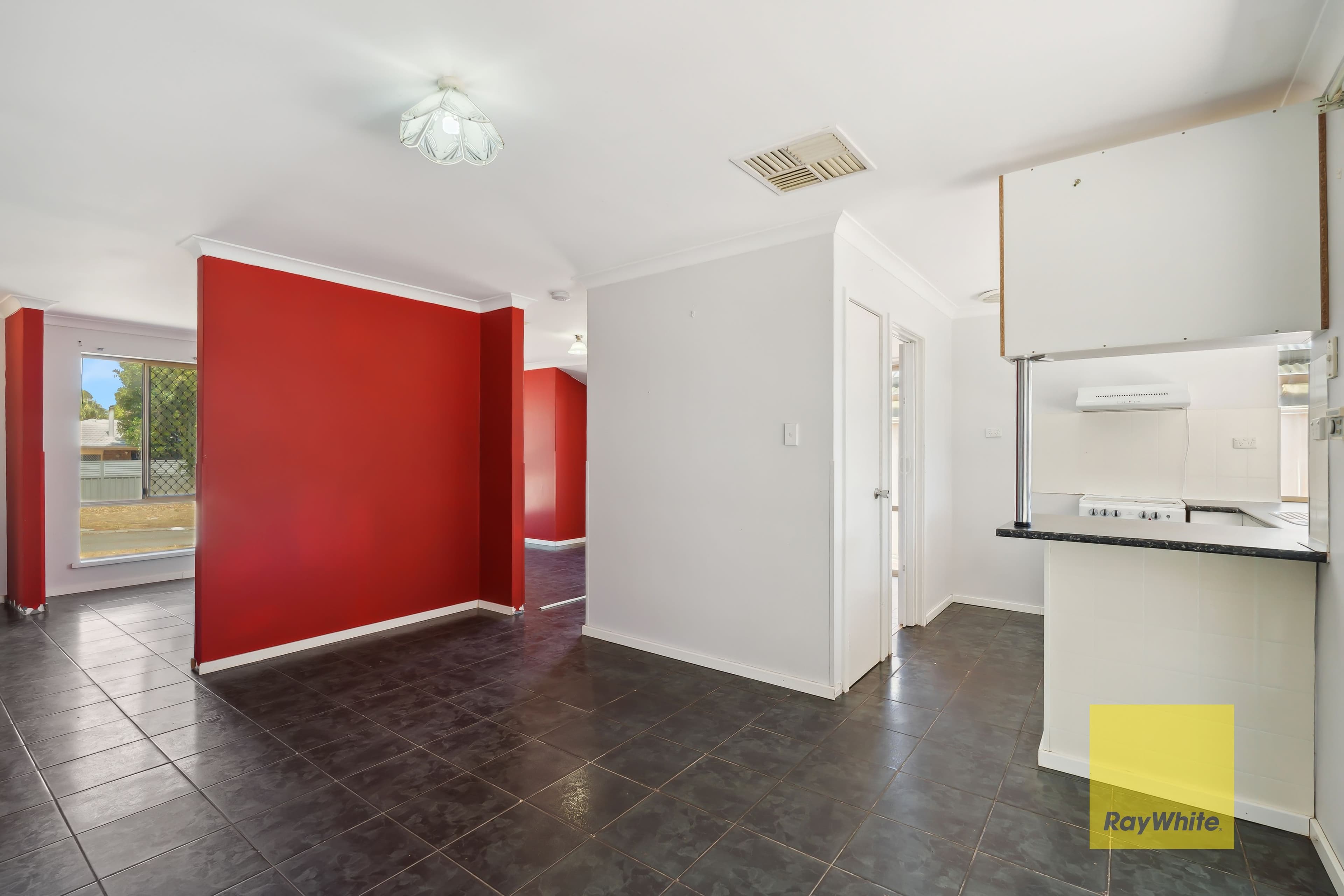1 Woodbridge Close, Swan View WA 6056, Swan View - Thumbnail 7