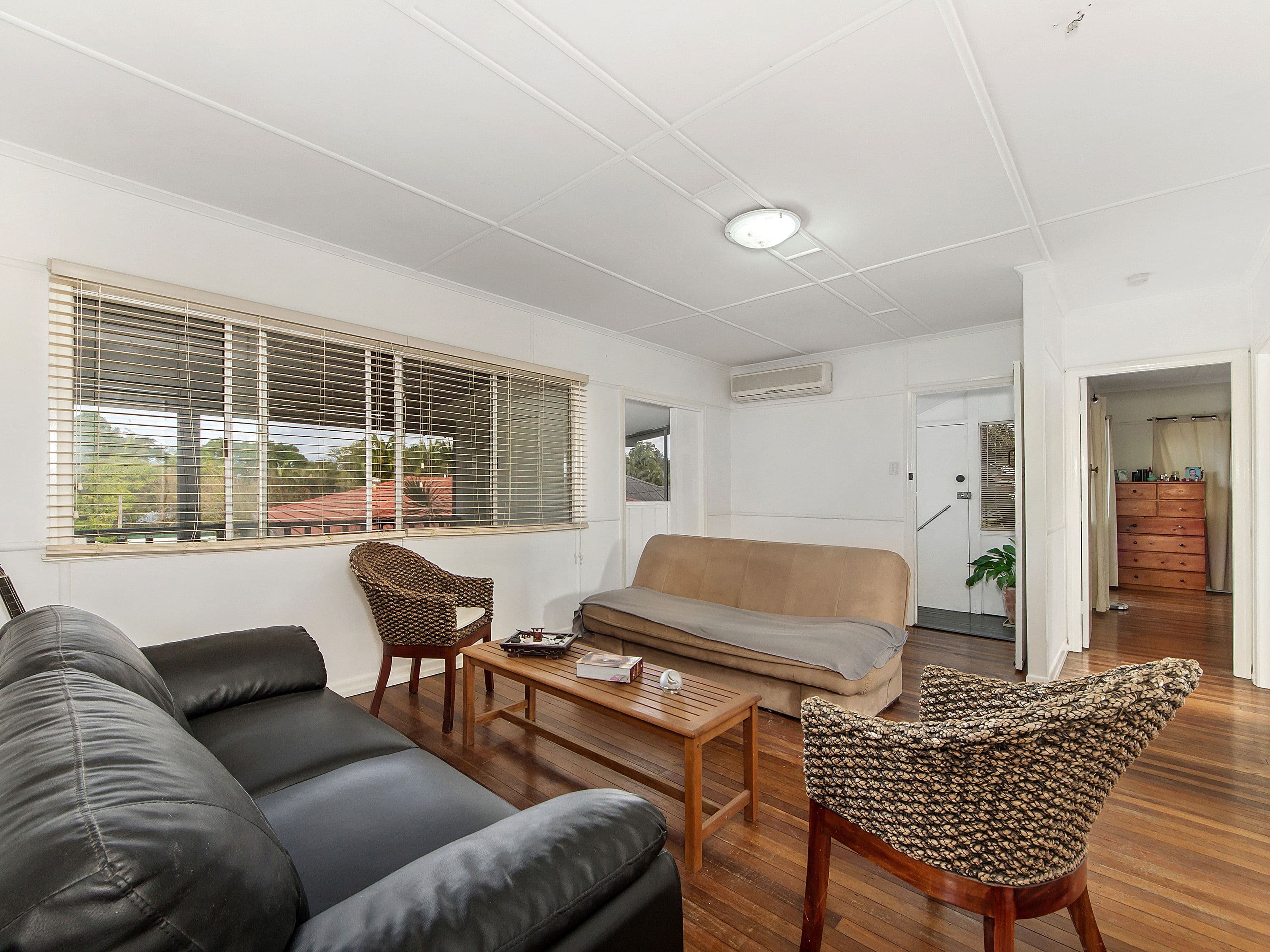33 Brooke Avenue, Southport QLD 4215, Southport - Thumbnail 7