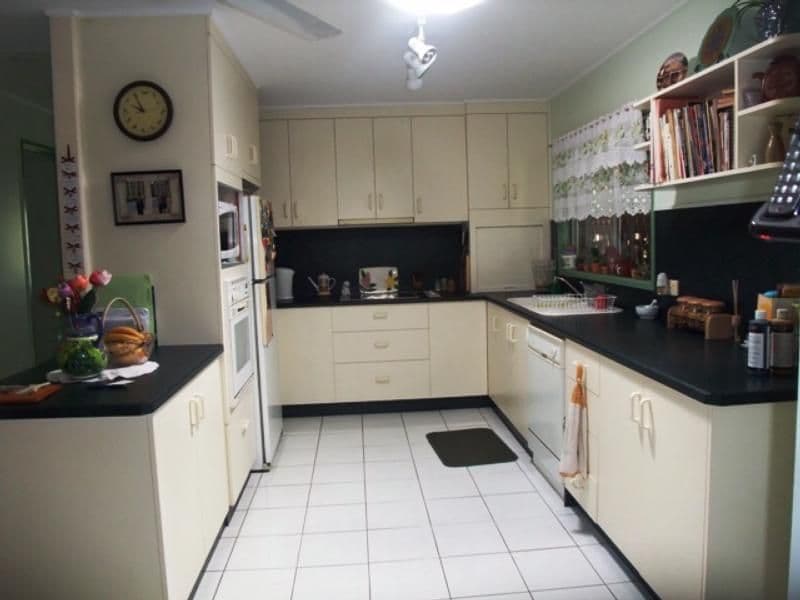 18 Warland Street, SOUTH MACKAY QLD 4740, South Mackay - Thumbnail 2