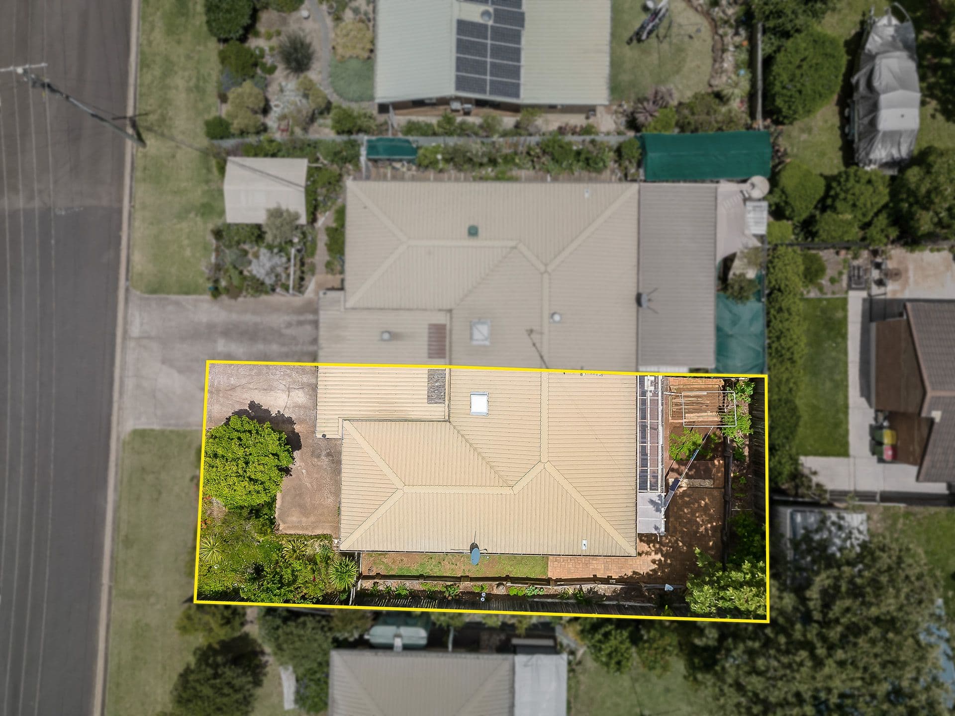 21 Sapphire Street, Kearneys Spring QLD 4350, Kearneys Spring - Thumbnail 2