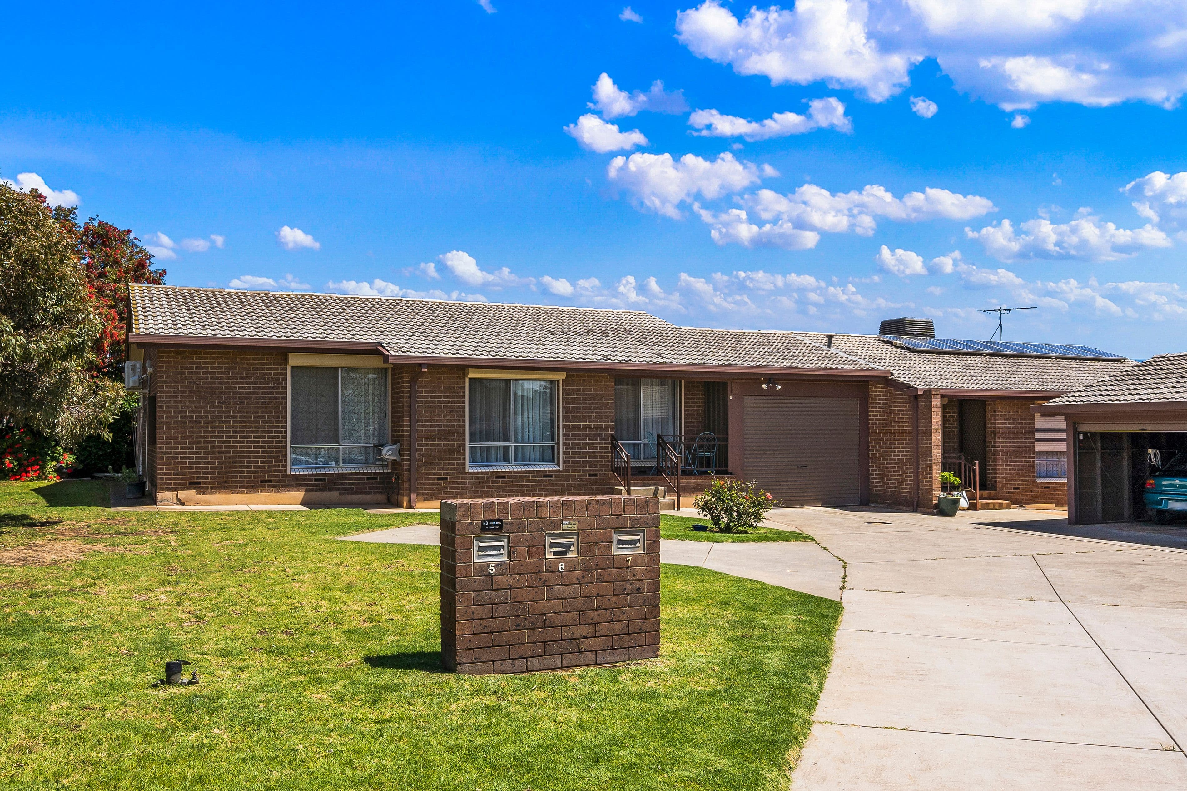 12 Riverside Court, Morphett Vale SA 5162, Morphett Vale - Thumbnail 2