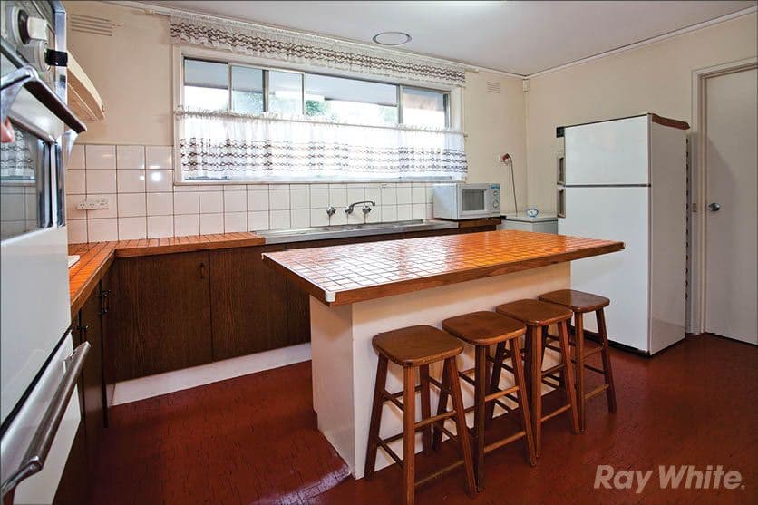 32 Maylands Crescent, Glen Waverley VIC 3150, Glen Waverley - Thumbnail 2
