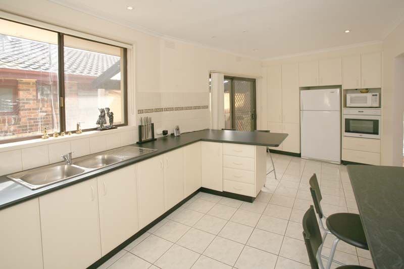 70 Chancellor Drive, WHEELERS HILL VIC 3150, Wheelers Hill - Thumbnail 4