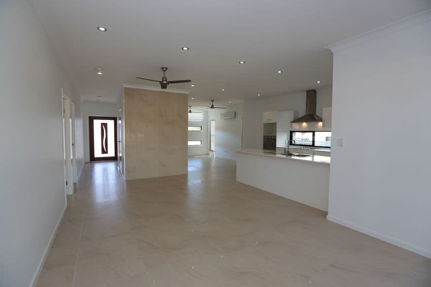 77 The Oaks Road, TANNUM SANDS QLD 4680, Tannum Sands - Thumbnail 4