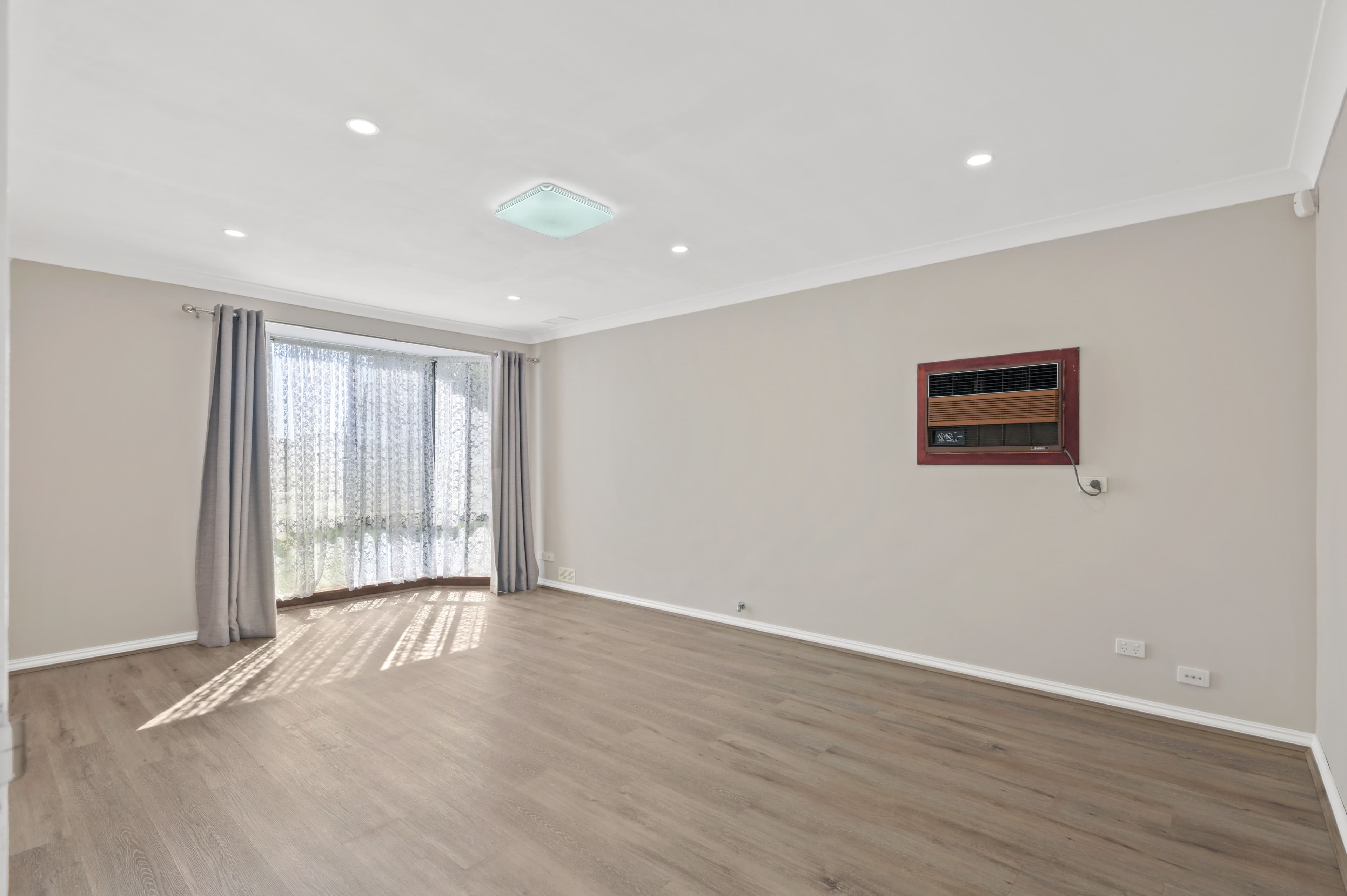 54 Warton Road, Huntingdale WA 6110, Huntingdale - Thumbnail 5