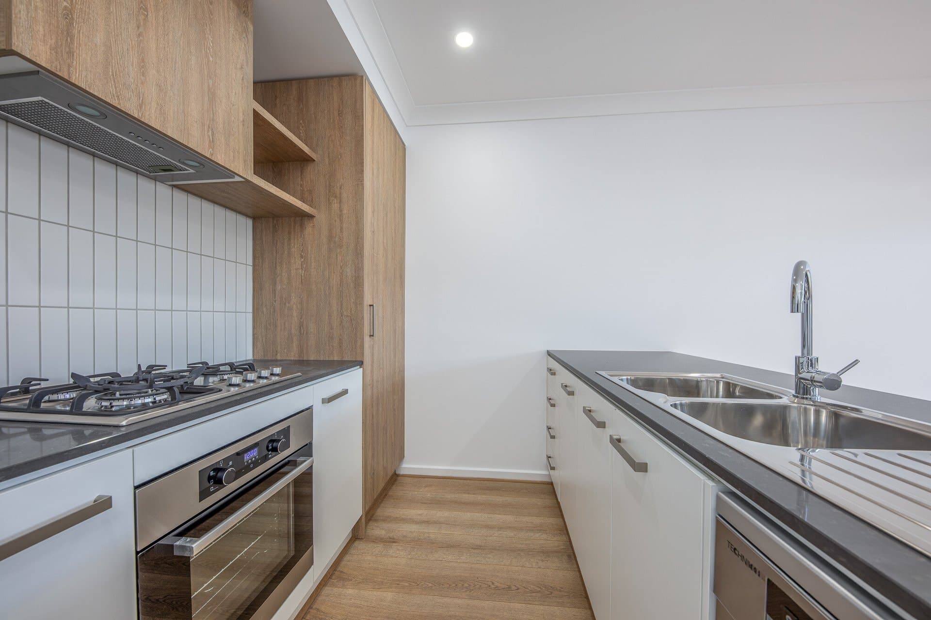 7 Jonquil Walk, Diggers Rest - Thumbnail 3