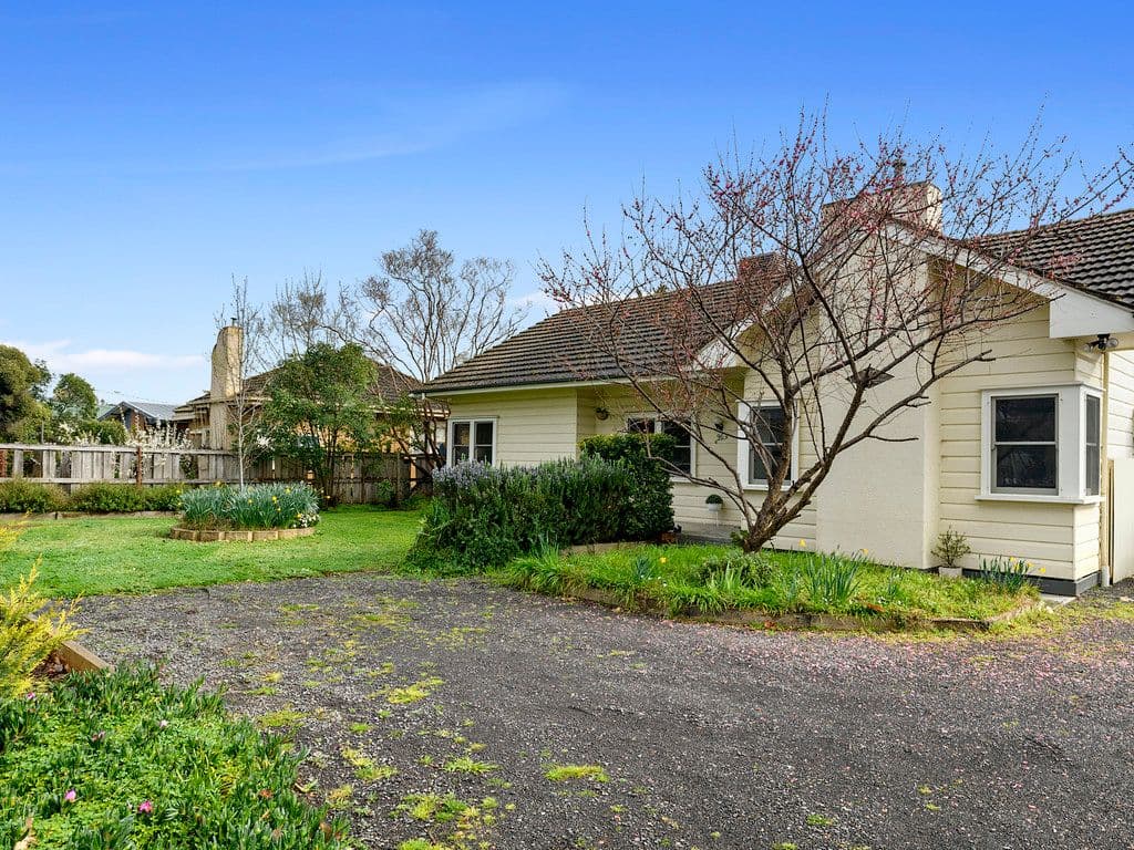 96 Bridge Street West, Benalla VIC 3672, Benalla - Image 1