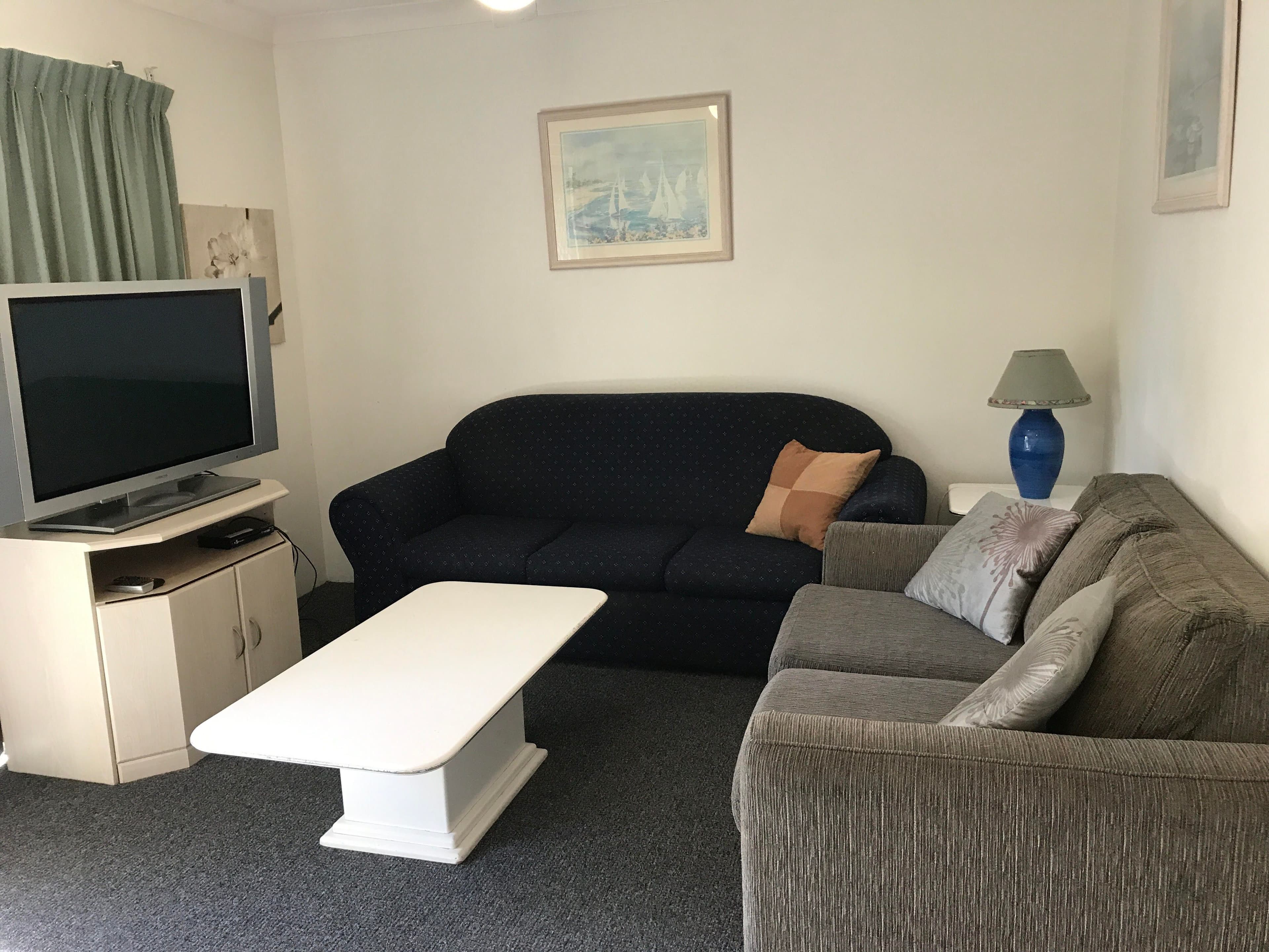 125 Frank Street, Labrador QLD 4215, Labrador - Thumbnail 3