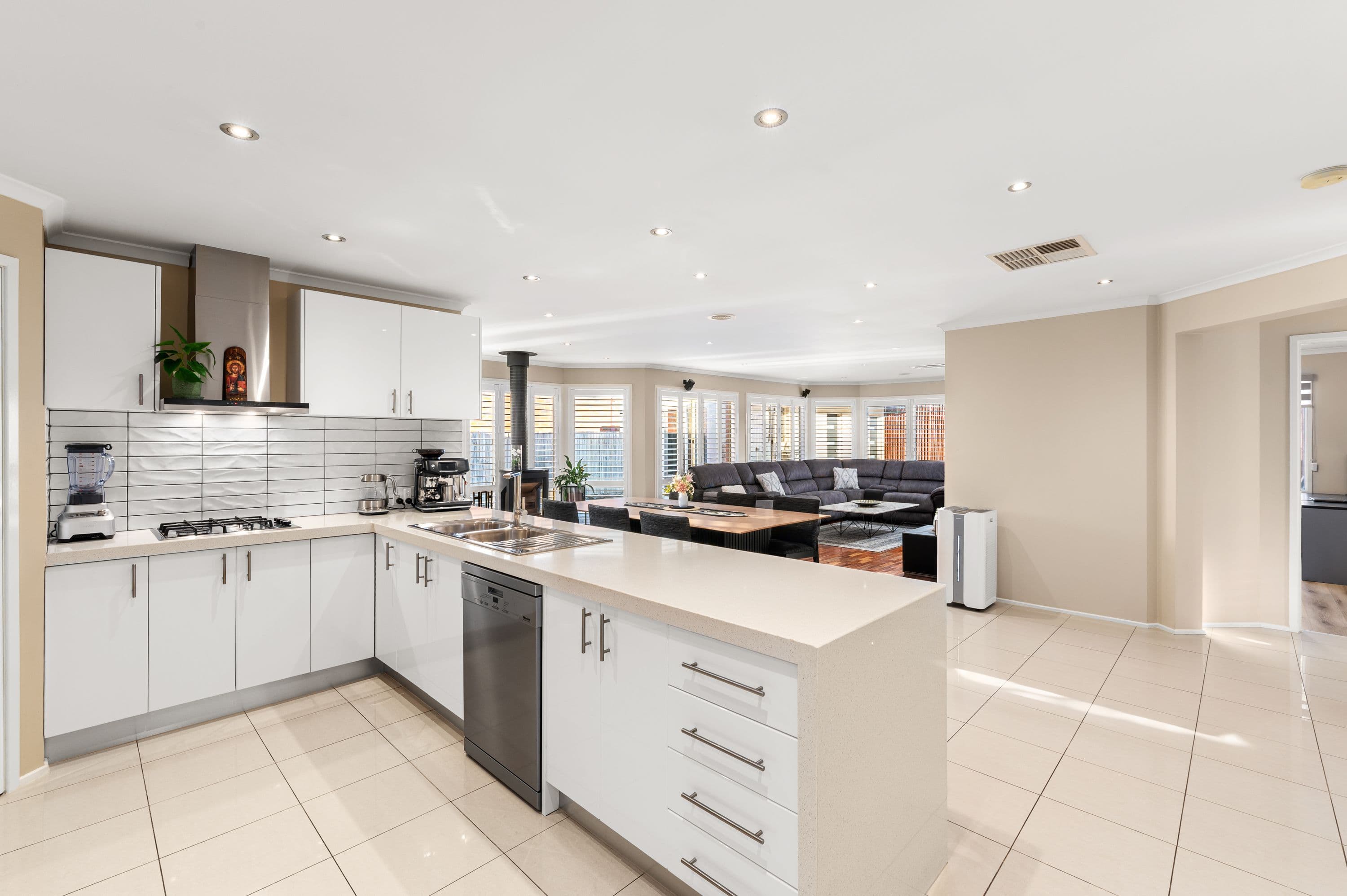 7 St Martins Place, South Morang VIC 3752, South Morang - Thumbnail 4