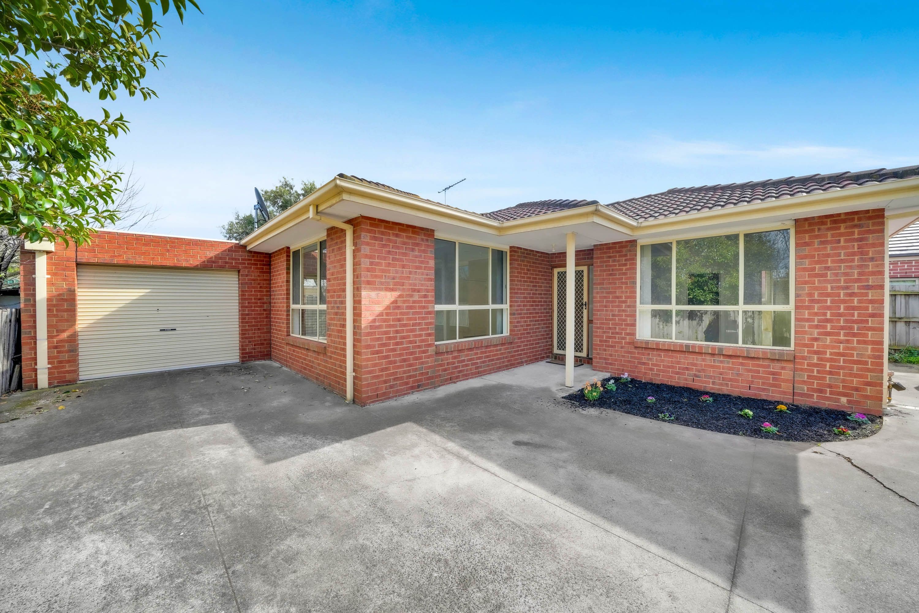 45 Matthews Avenue, Airport West VIC 3042, Airport West - Image 1