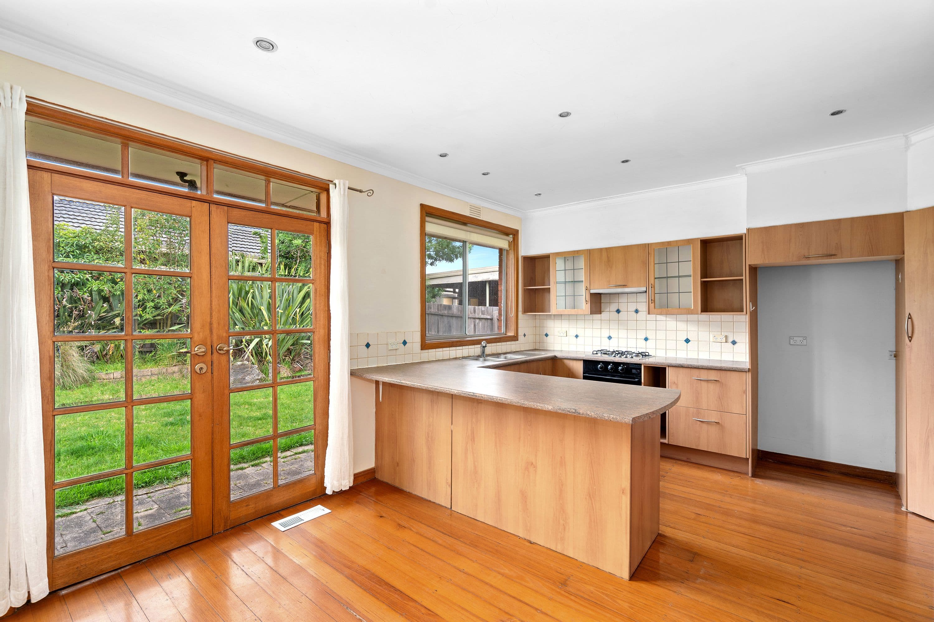 5 Dunlavin Road, Mitcham VIC 3132, Mitcham - Thumbnail 3