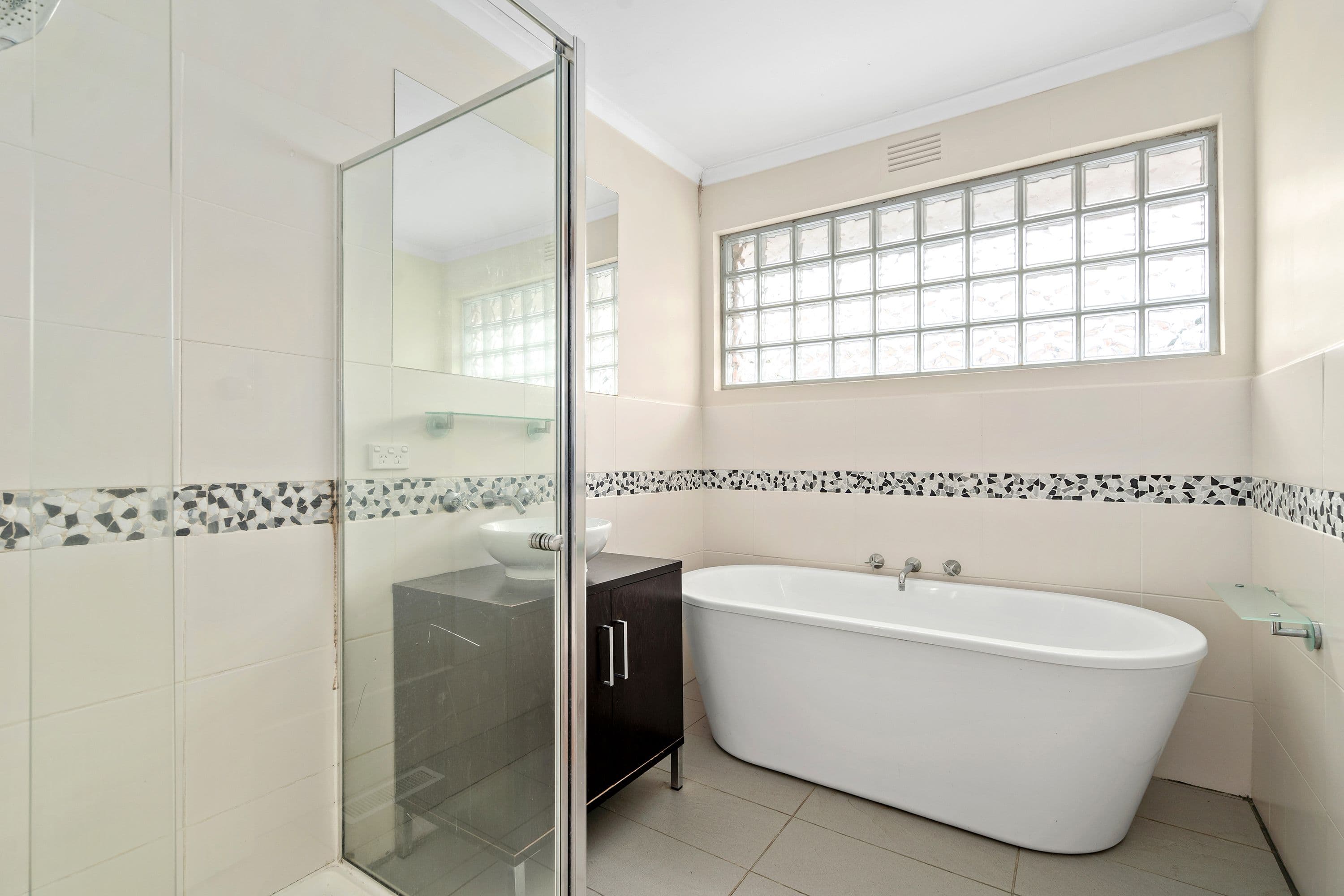 5 Dunlavin Road, Mitcham VIC 3132, Mitcham - Thumbnail 5