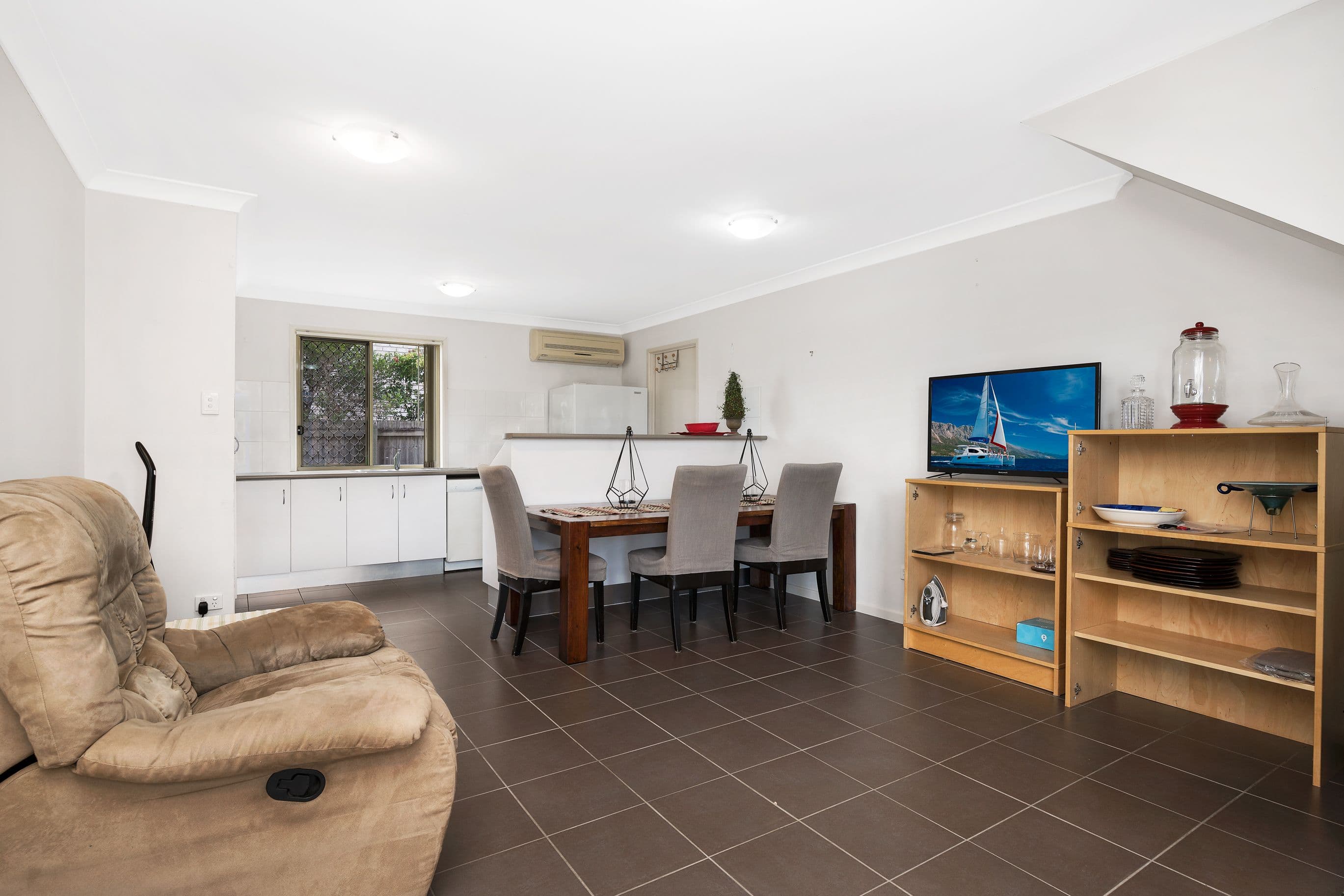 18 Fleet Drive, Kippa-Ring QLD 4021, Kippa-Ring - Thumbnail 2