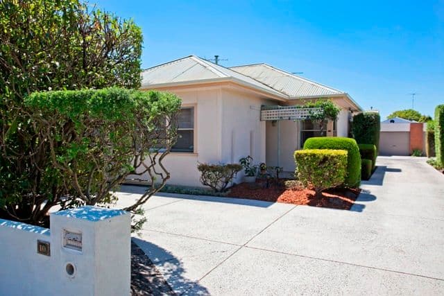 10 Calder Street, MANIFOLD HEIGHTS VIC 3218, Manifold Heights - Image 1