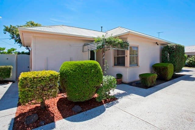 10 Calder Street, MANIFOLD HEIGHTS VIC 3218, Manifold Heights - Thumbnail 2