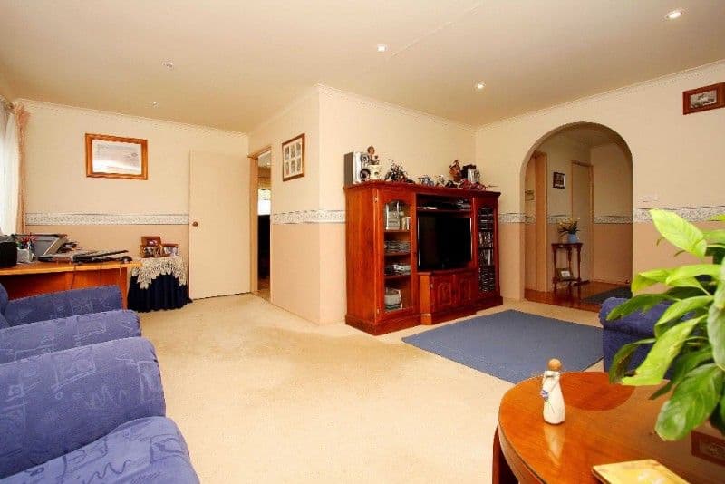 28 Cumberland Crescent, THOMASTOWN VIC 3074, Thomastown - Thumbnail 3