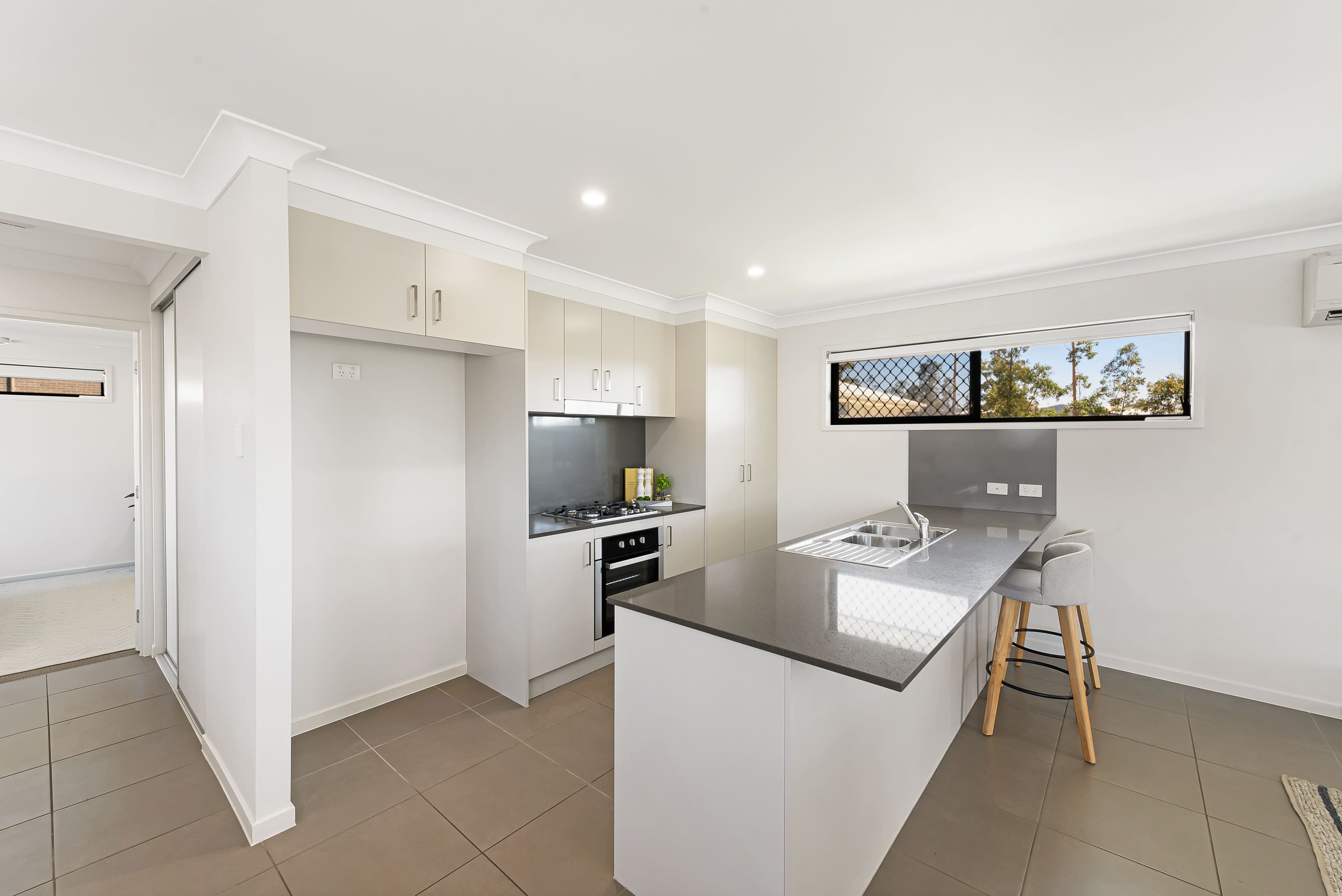 26 Falcon Circuit, Springfield Lakes QLD 4300, Springfield Lakes - Thumbnail 4