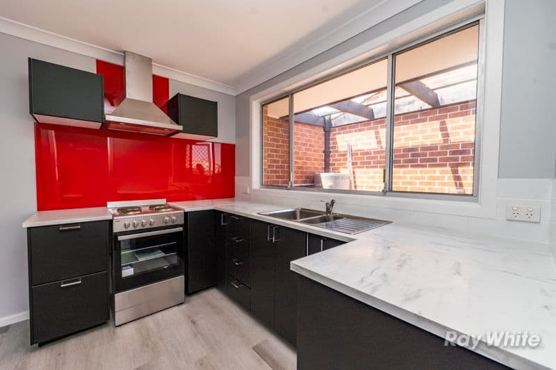 7 Sunset Drive, Junction Hill - Thumbnail 2