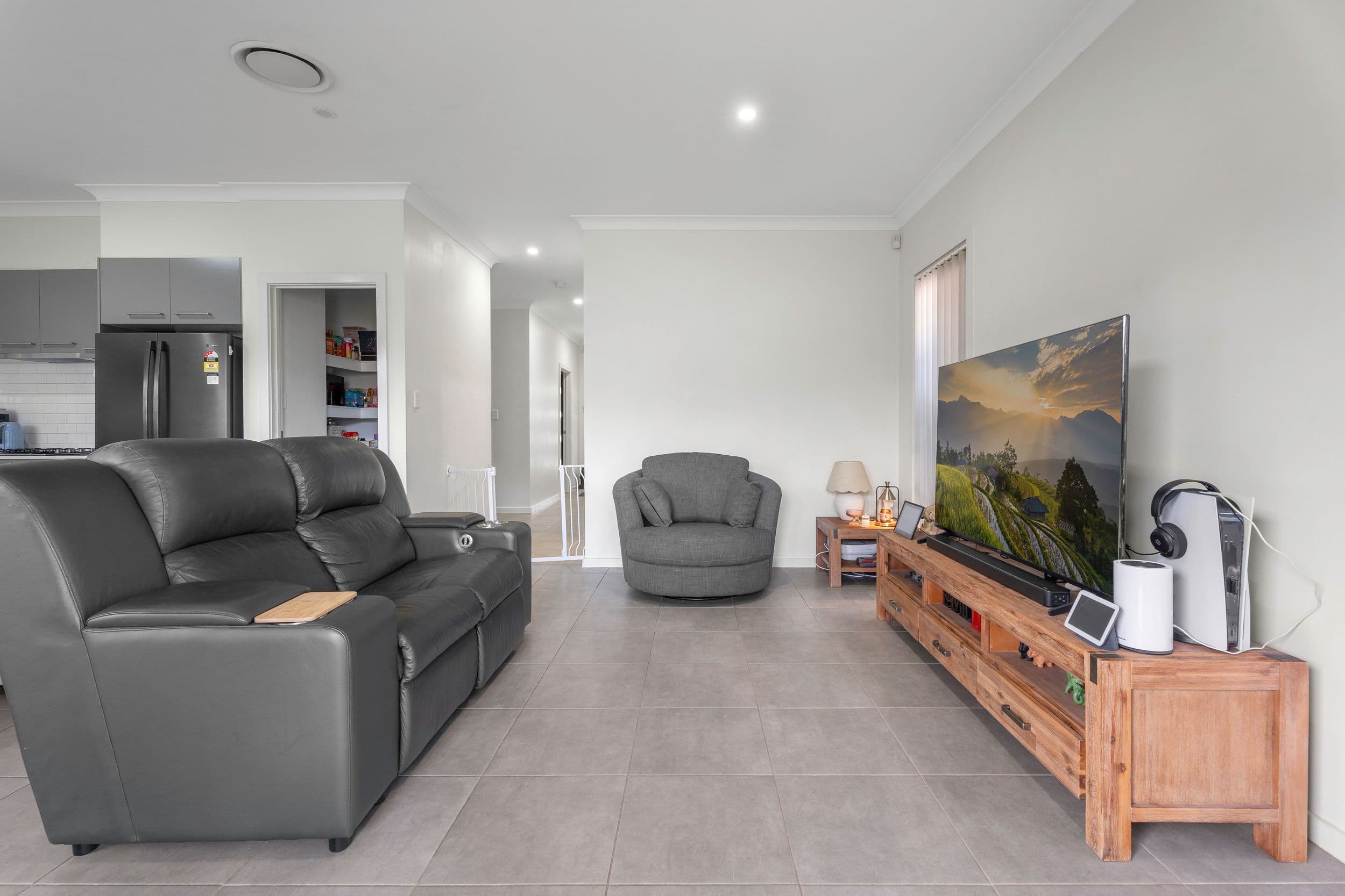 87 Sinclair Parade, JORDAN SPRINGS NSW 2747, Jordan Springs - Thumbnail 2