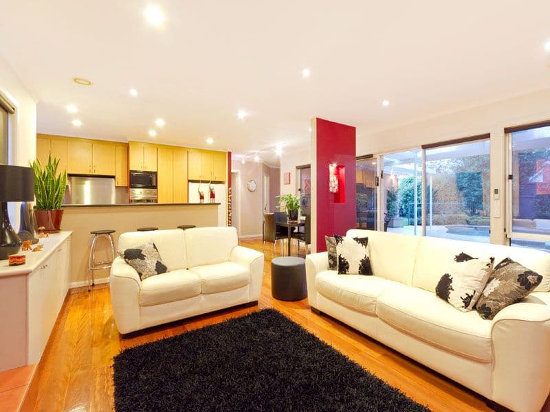 1 Maple Court, CHELTENHAM VIC 3192, Cheltenham - Thumbnail 2