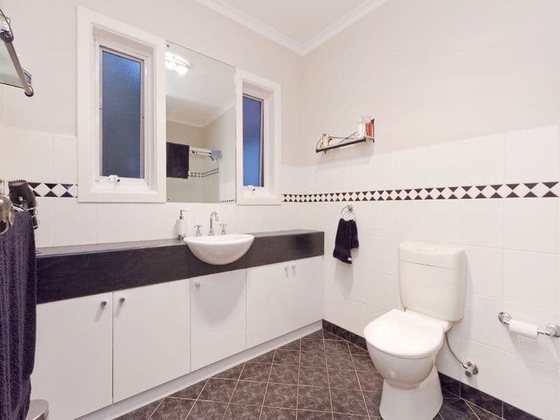 1 Maple Court, CHELTENHAM VIC 3192, Cheltenham - Thumbnail 4