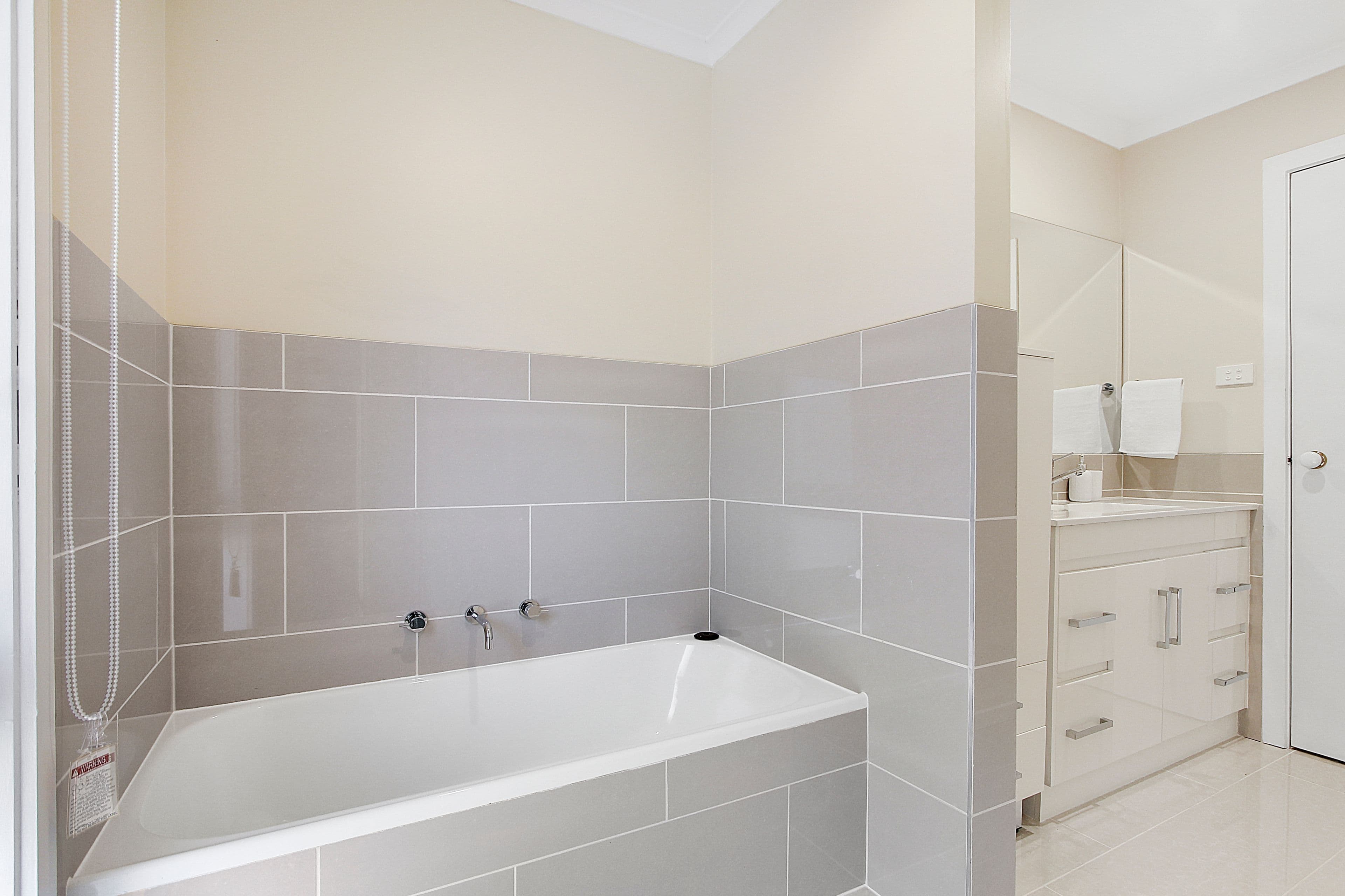 13 Isabella Crescent, Frankston VIC 3199, Frankston - Thumbnail 6