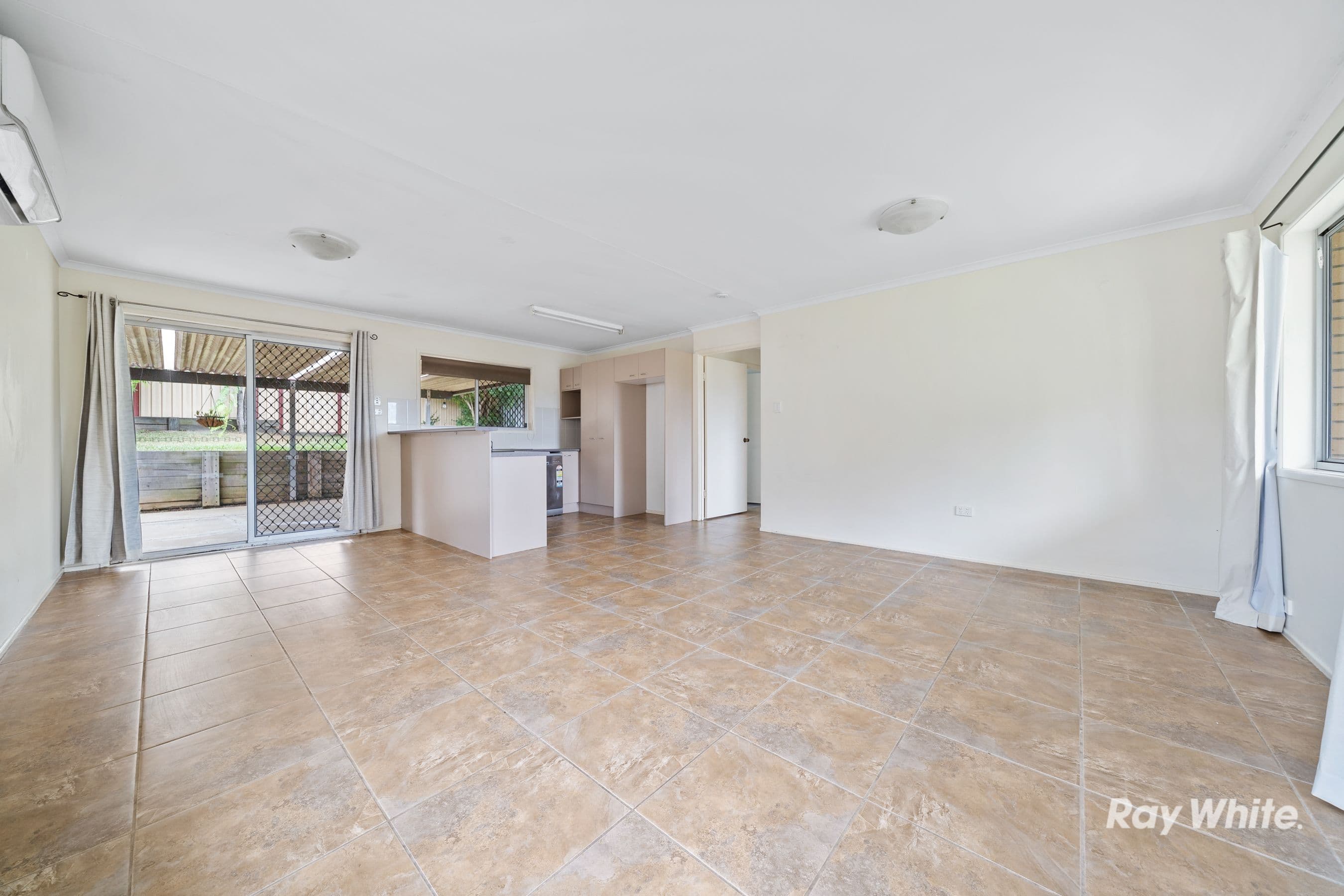 8 Cassia Street, Browns Plains QLD 4118, Browns Plains - Thumbnail 3