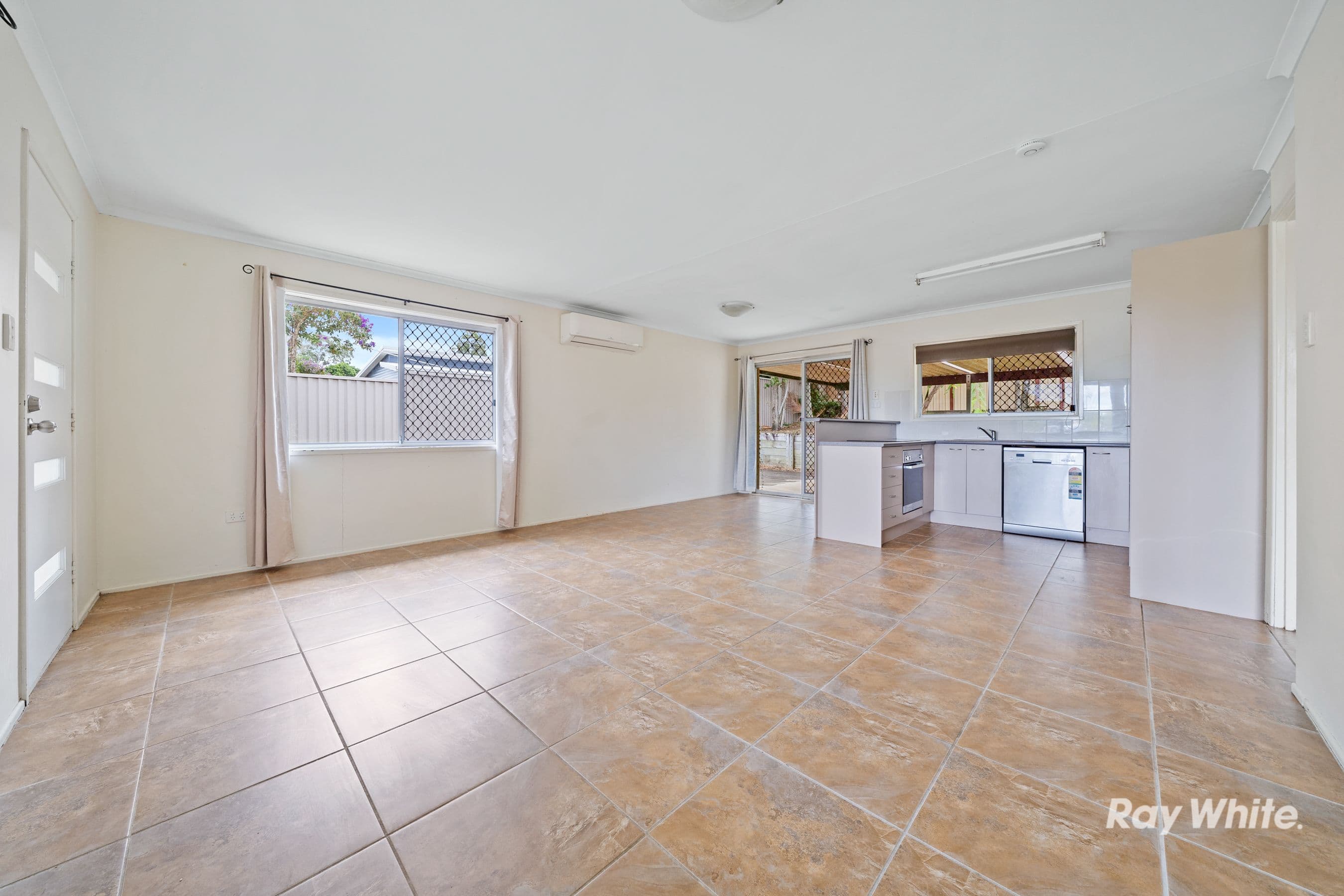 8 Cassia Street, Browns Plains QLD 4118, Browns Plains - Thumbnail 4