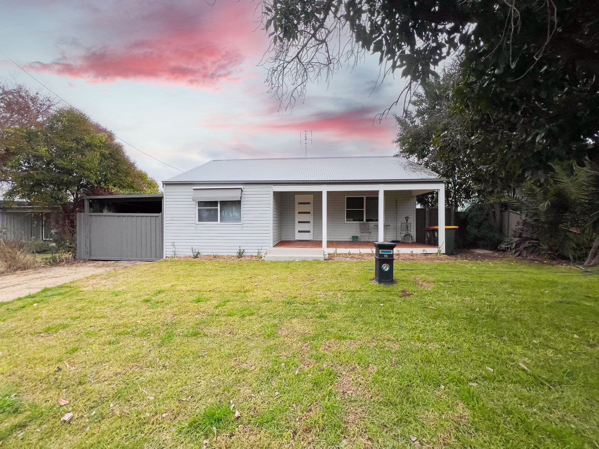 16 Waratah Street, Parkes NSW 2870, Parkes - Image 1