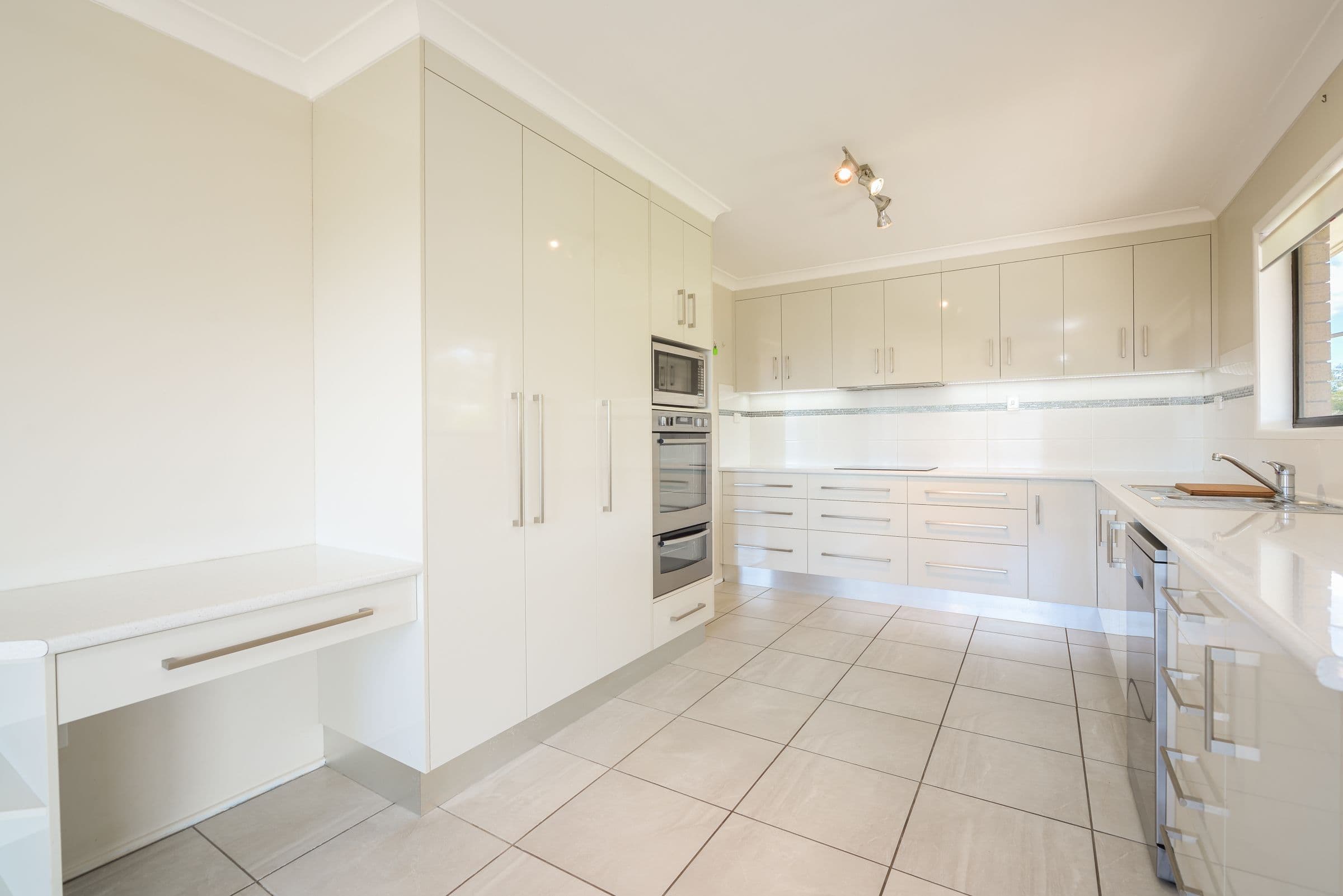 19 Mercedes Street, Clinton QLD 4680, Clinton - Thumbnail 3