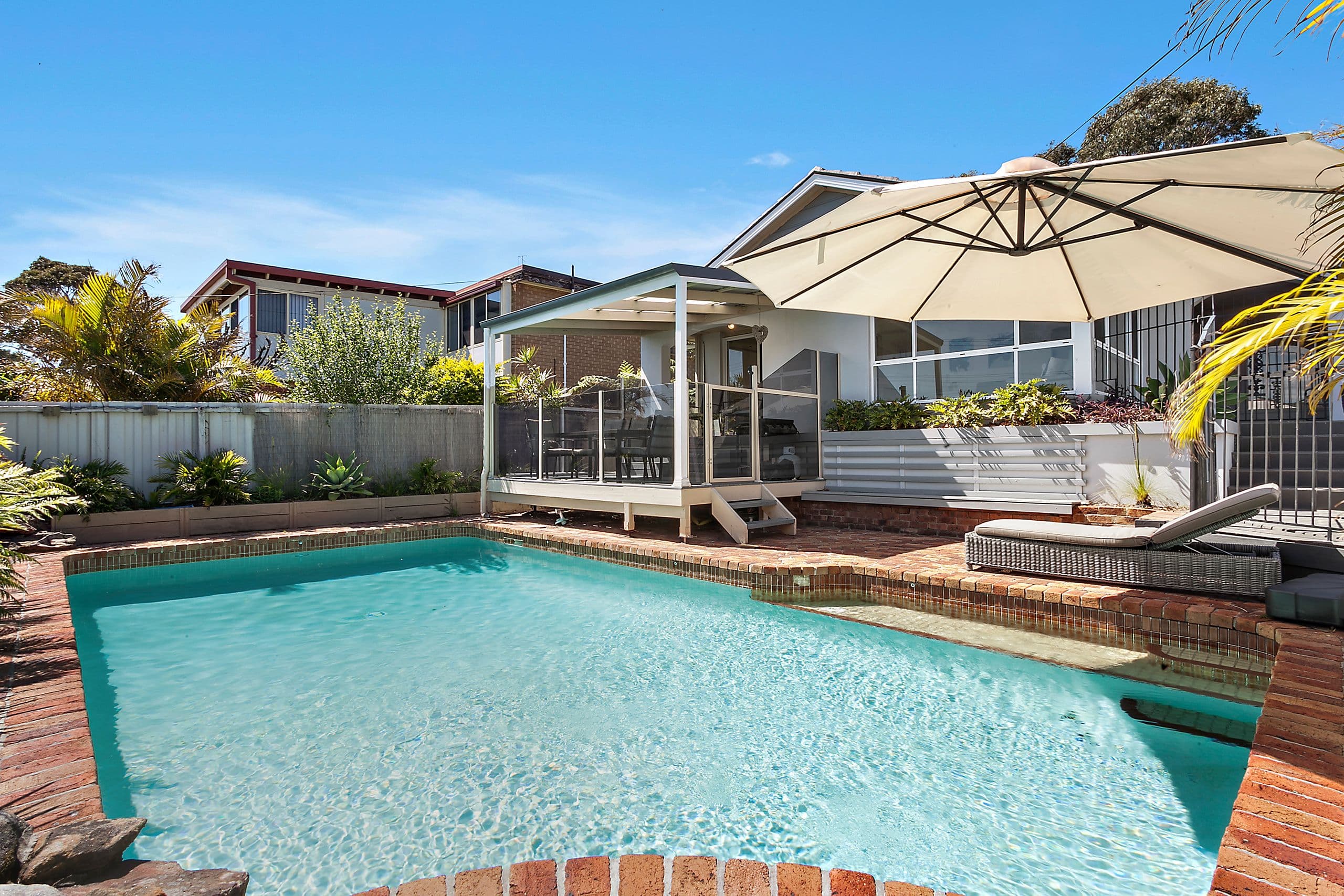 24 The Esplanade, Oak Flats - Thumbnail 3