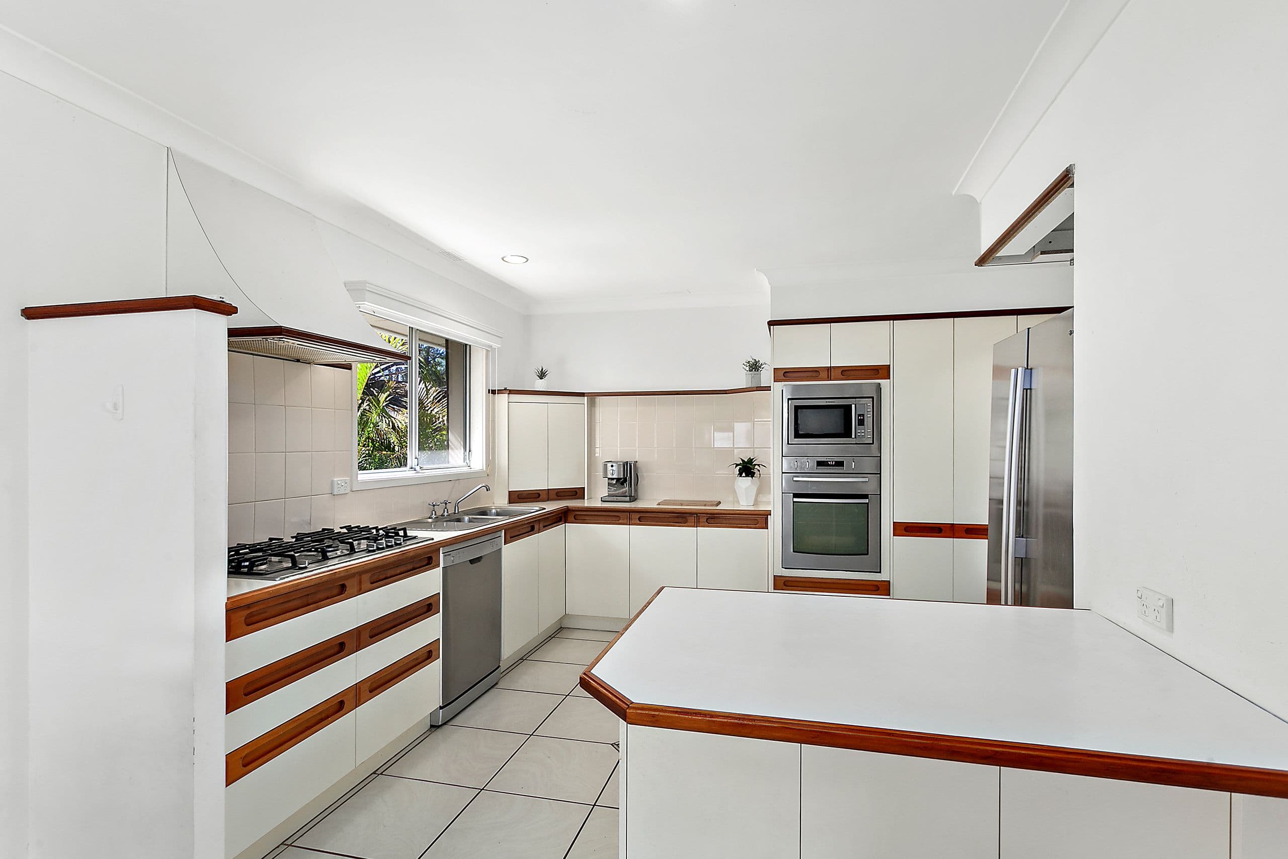 24 The Esplanade, Oak Flats - Thumbnail 6